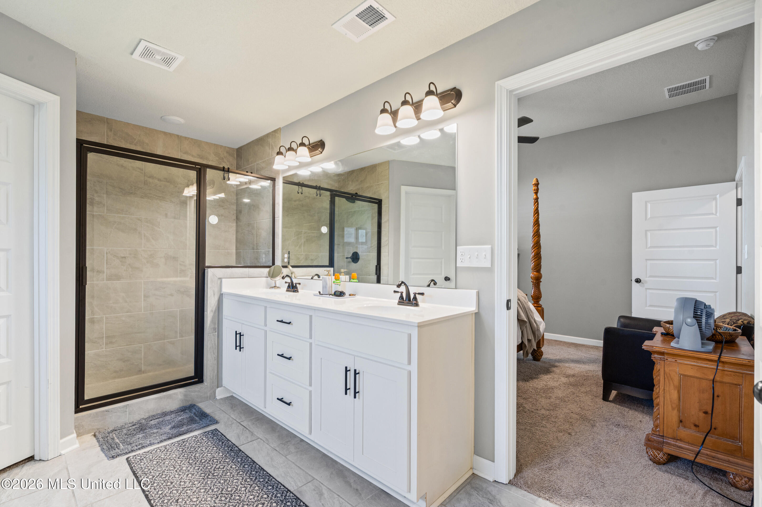 1627 Thomas Street Property Photo 13