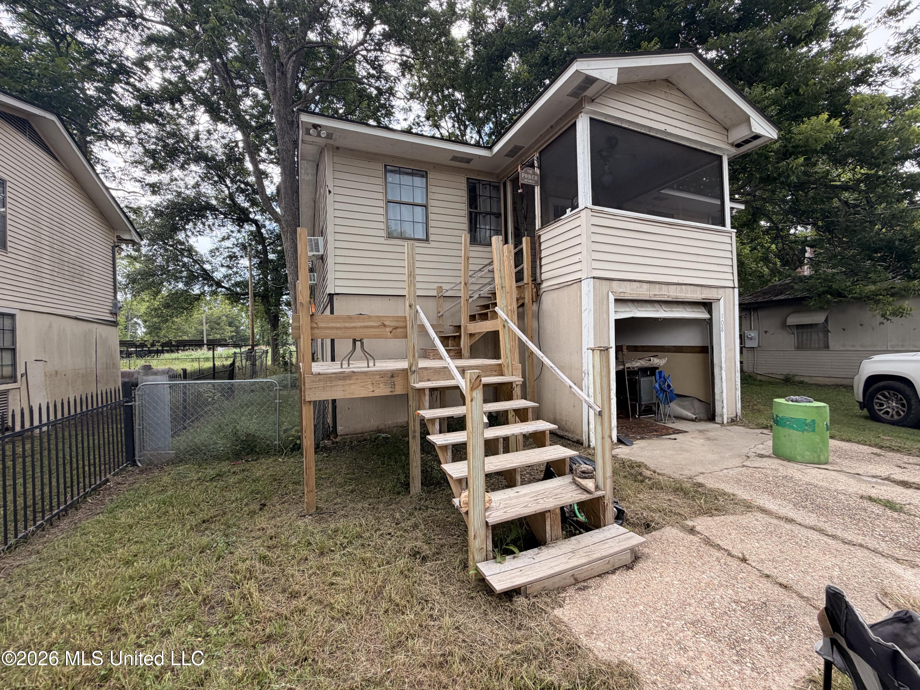 108 Sullivan Cove Property Photo 1