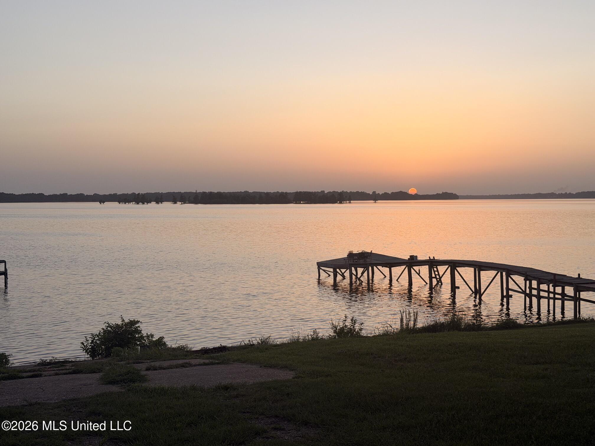 108 Sullivan Cove Property Photo 2