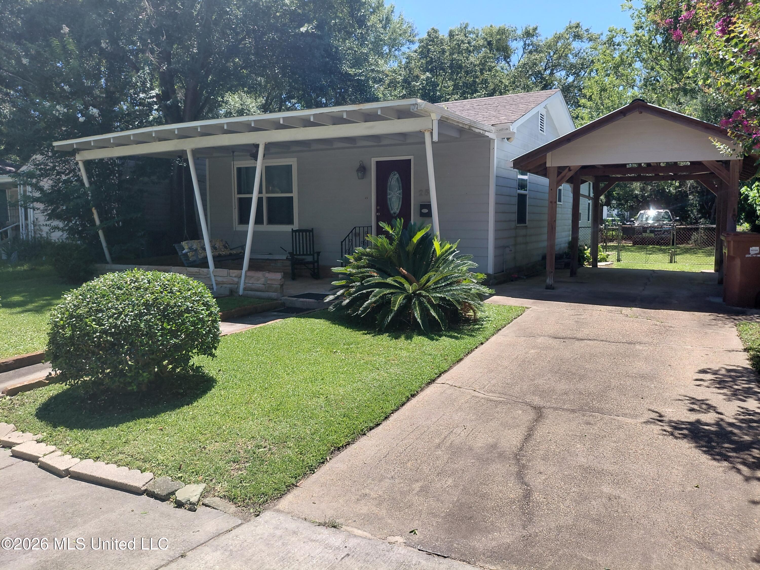 255 Hopkins Boulevard Property Photo 2