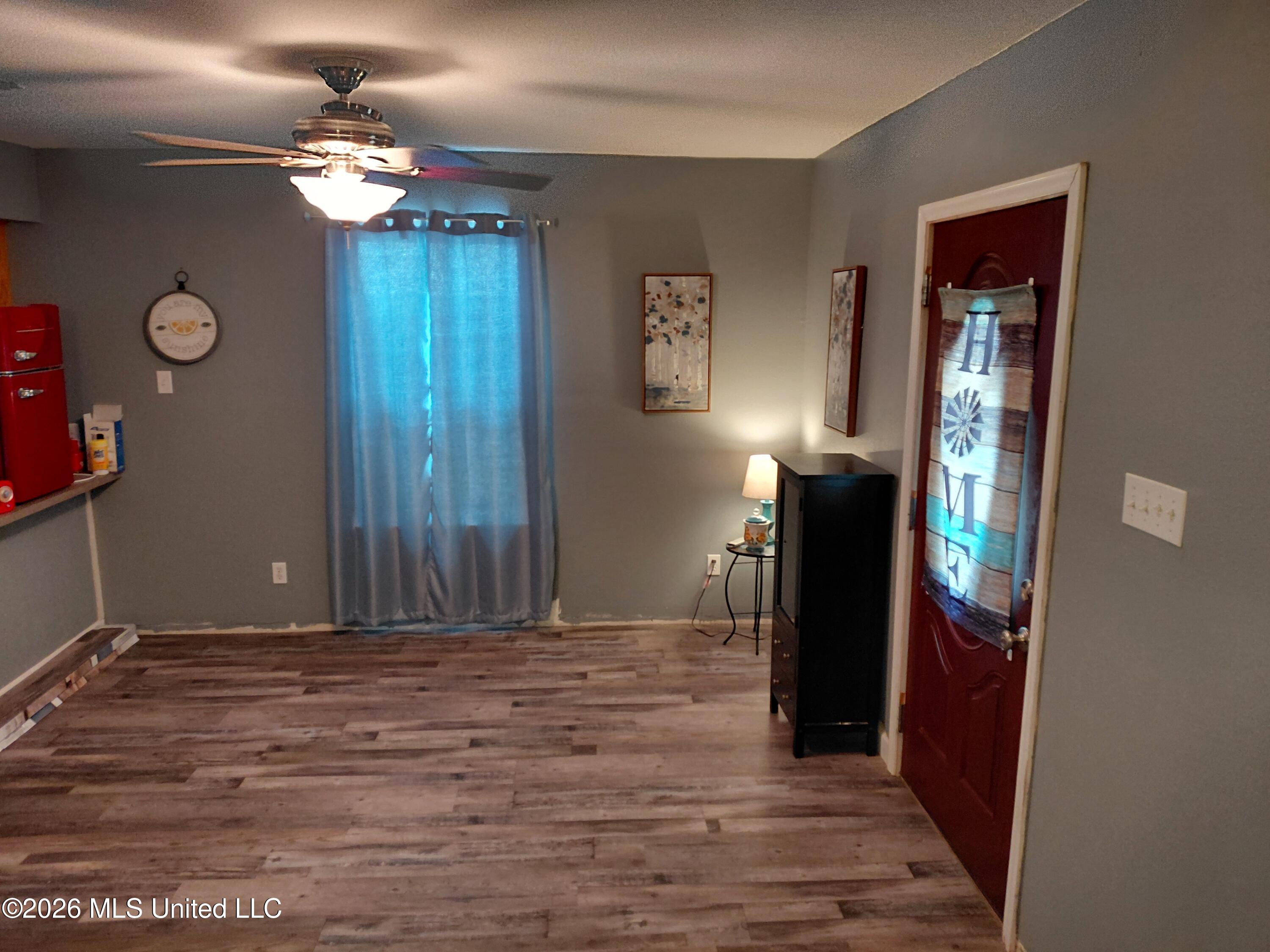 255 Hopkins Boulevard Property Photo 5