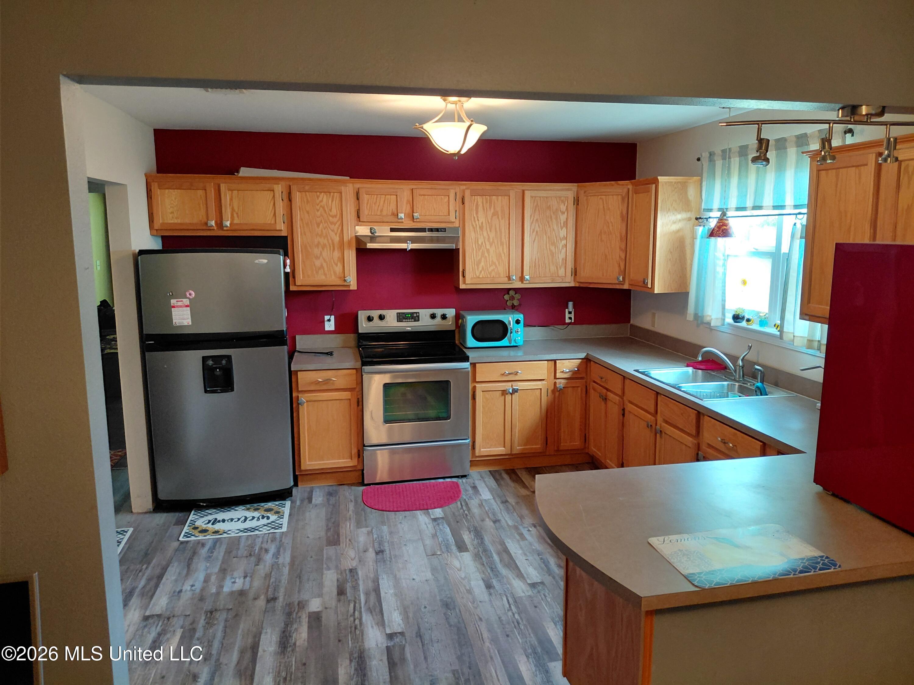 255 Hopkins Boulevard Property Photo 7