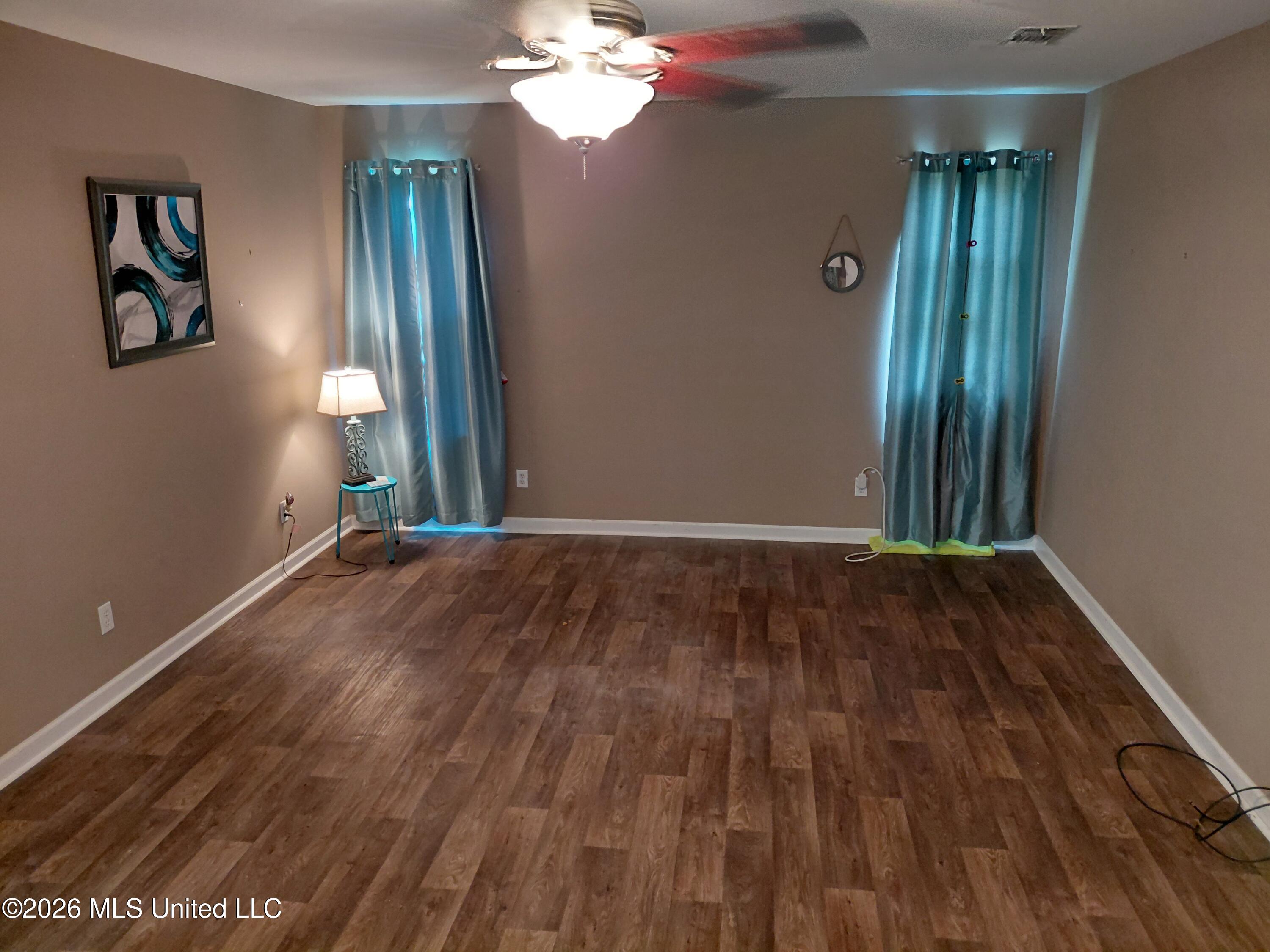 255 Hopkins Boulevard Property Photo 8
