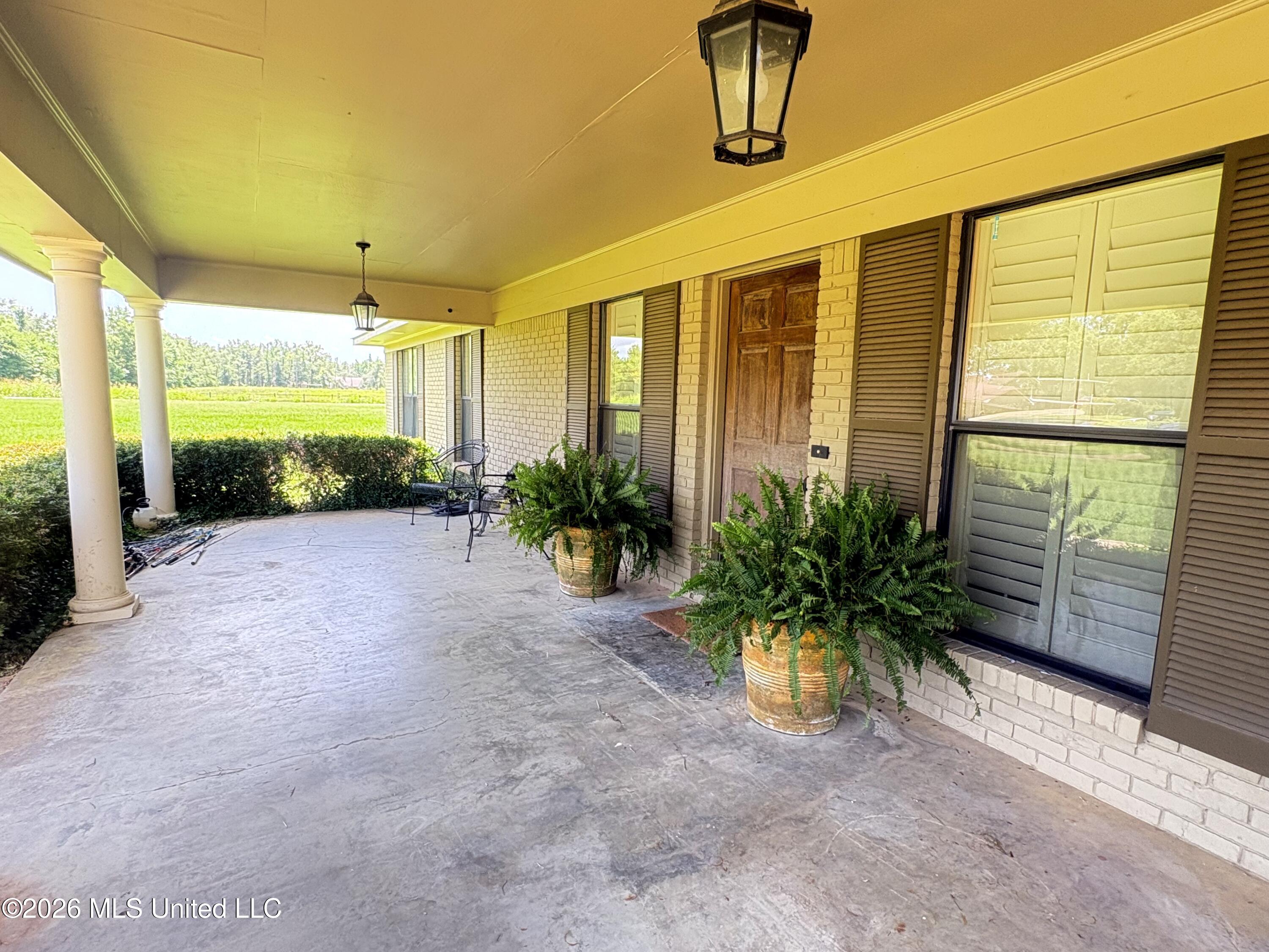 403 Isobel Street Property Photo 5