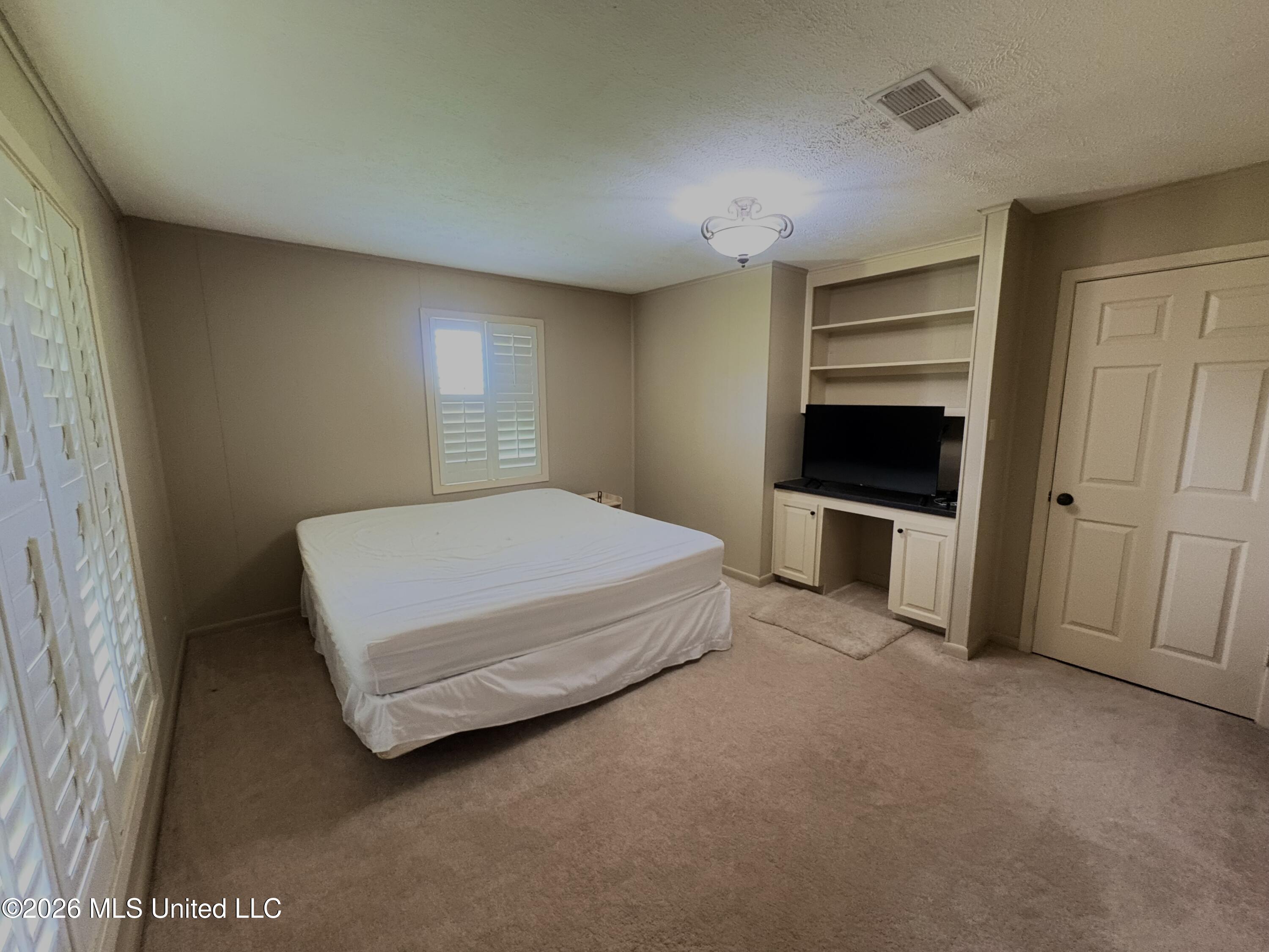 403 Isobel Street Property Photo 21