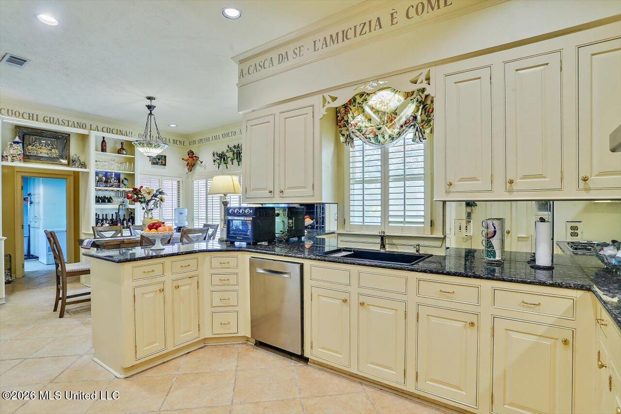 47 Avery Circle Property Photo 19