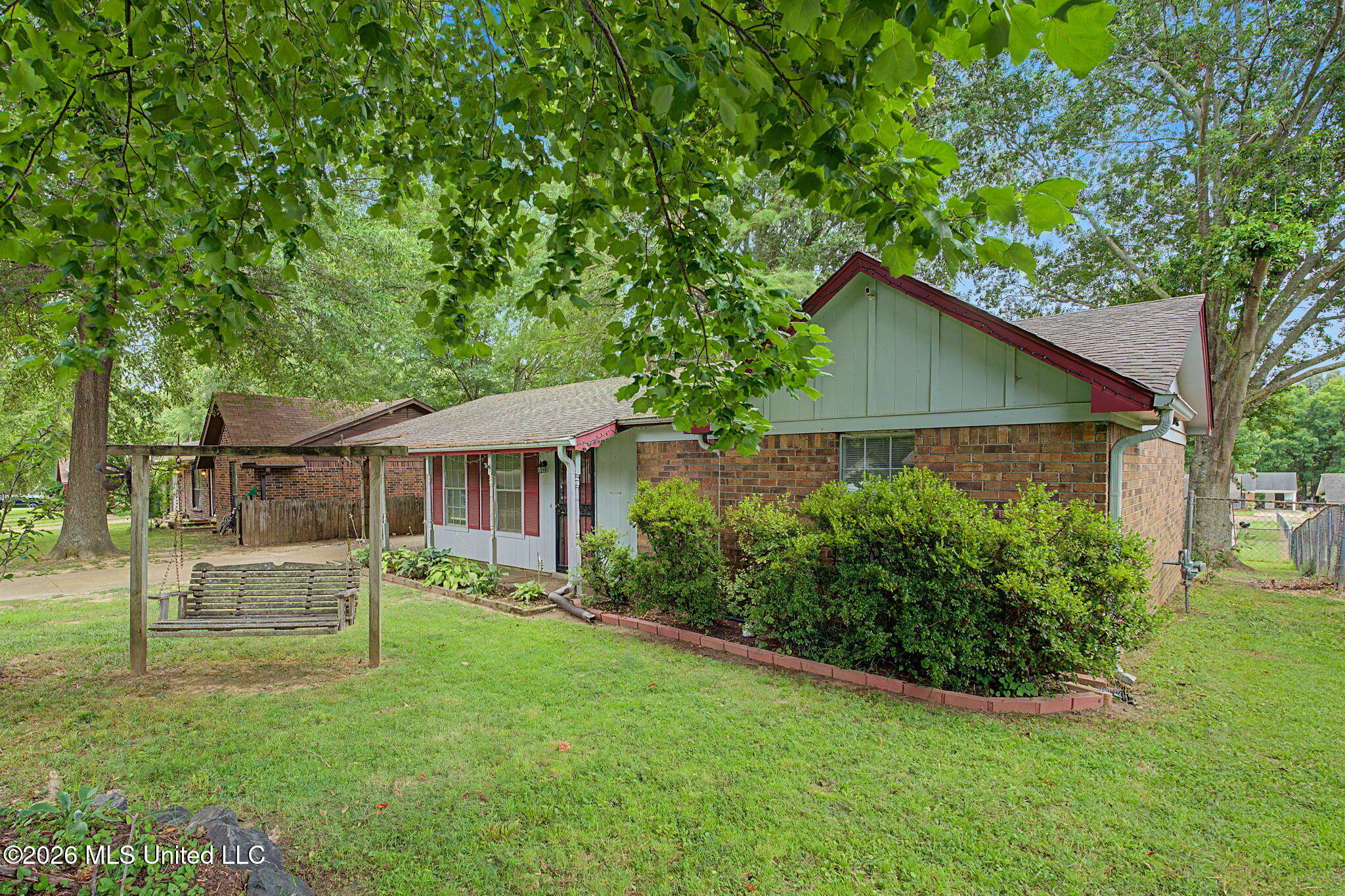 3355 Greenway Drive Property Photo 4