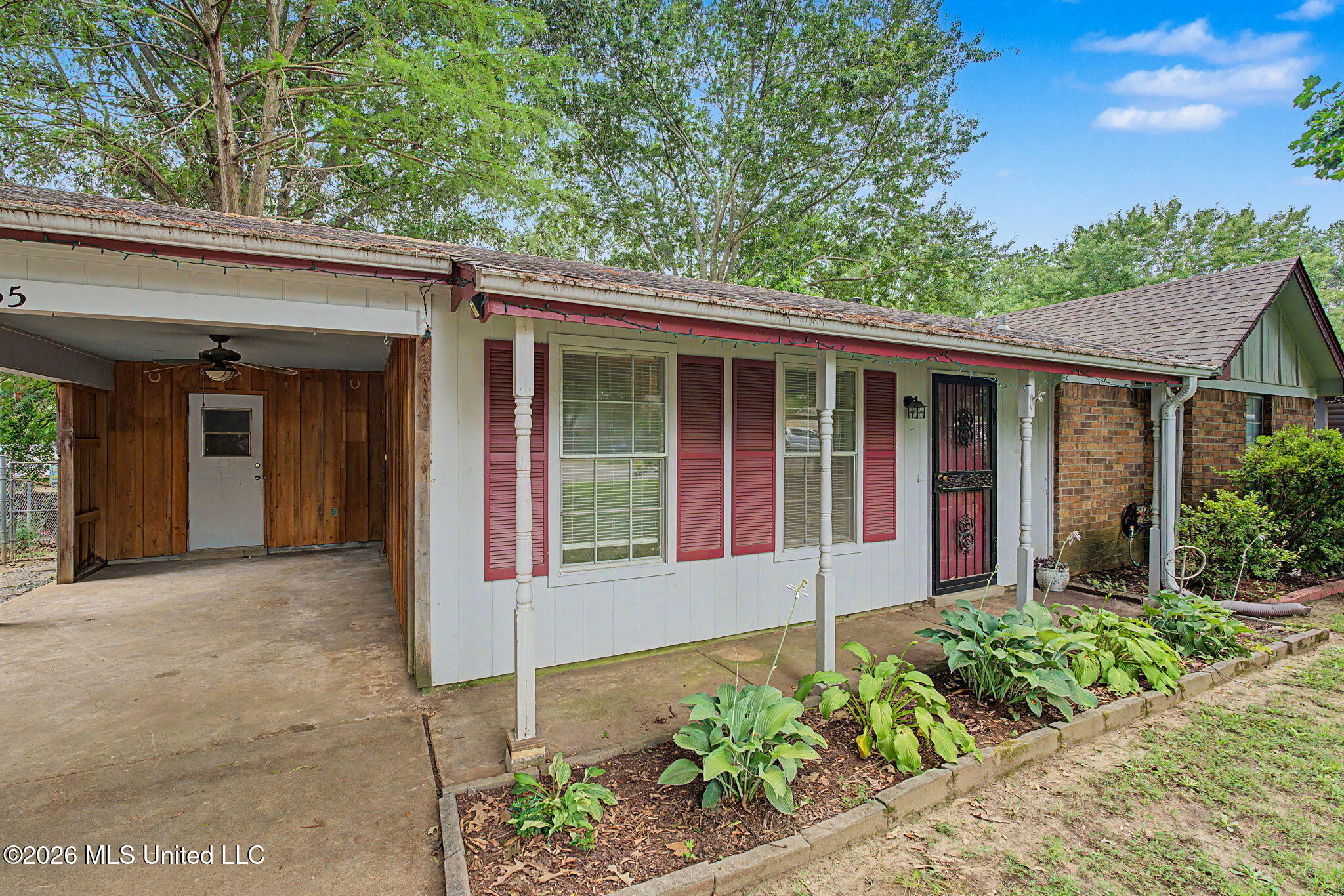 3355 Greenway Drive Property Photo 6