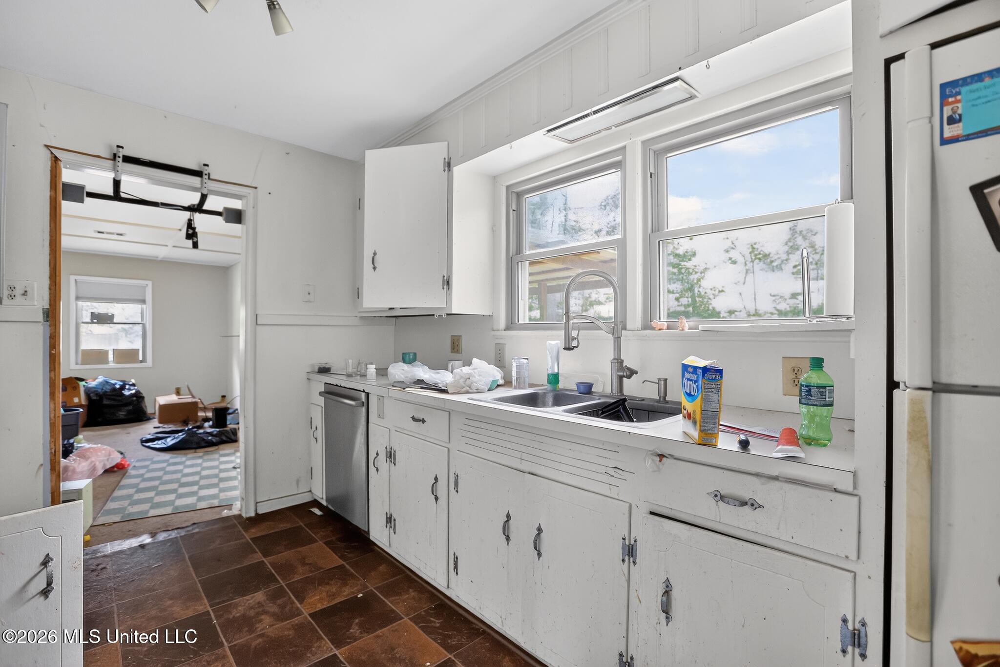 2862 14th Place Property Photo 5