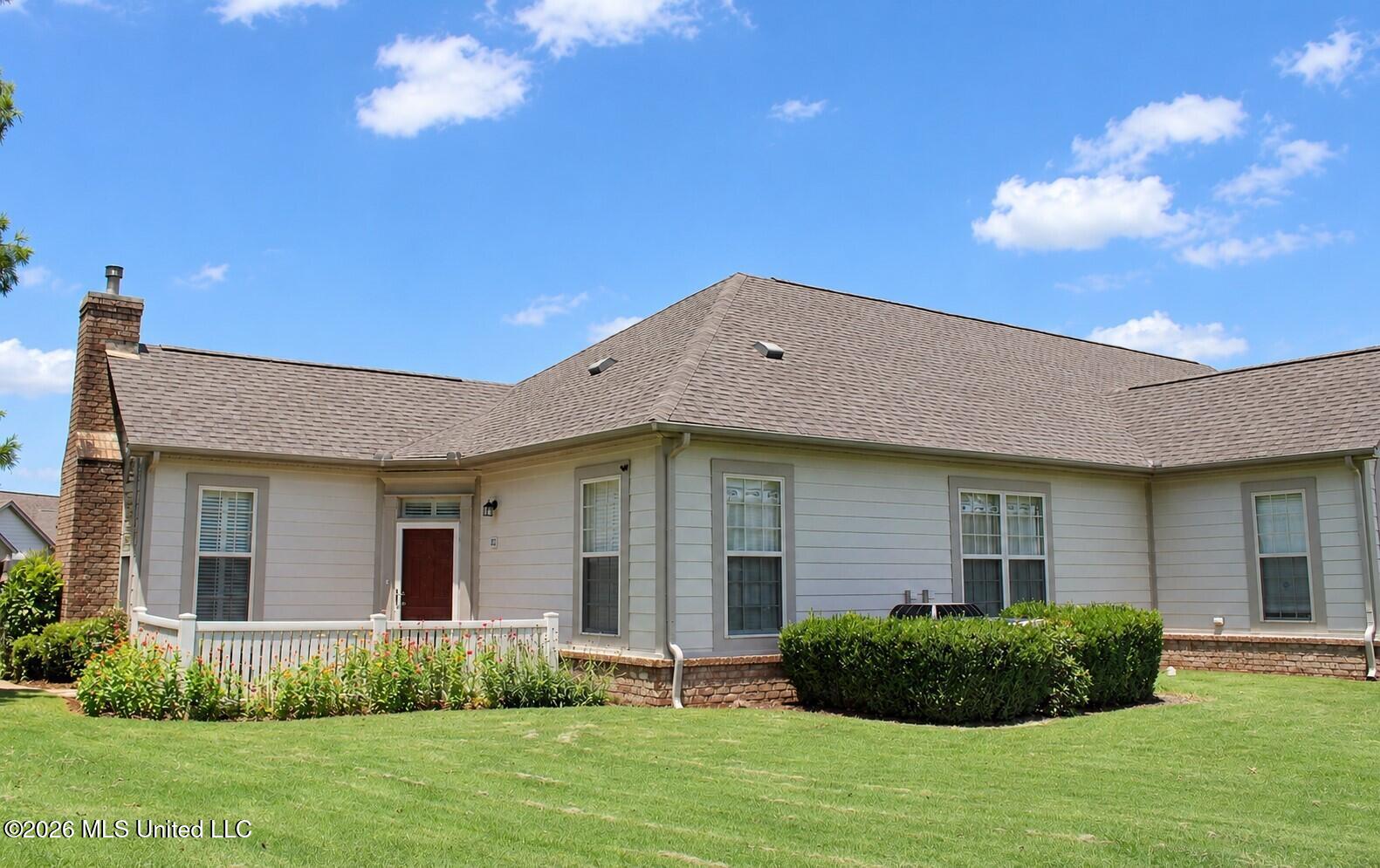 8753 Parkview Oaks Circle Property Photo 1