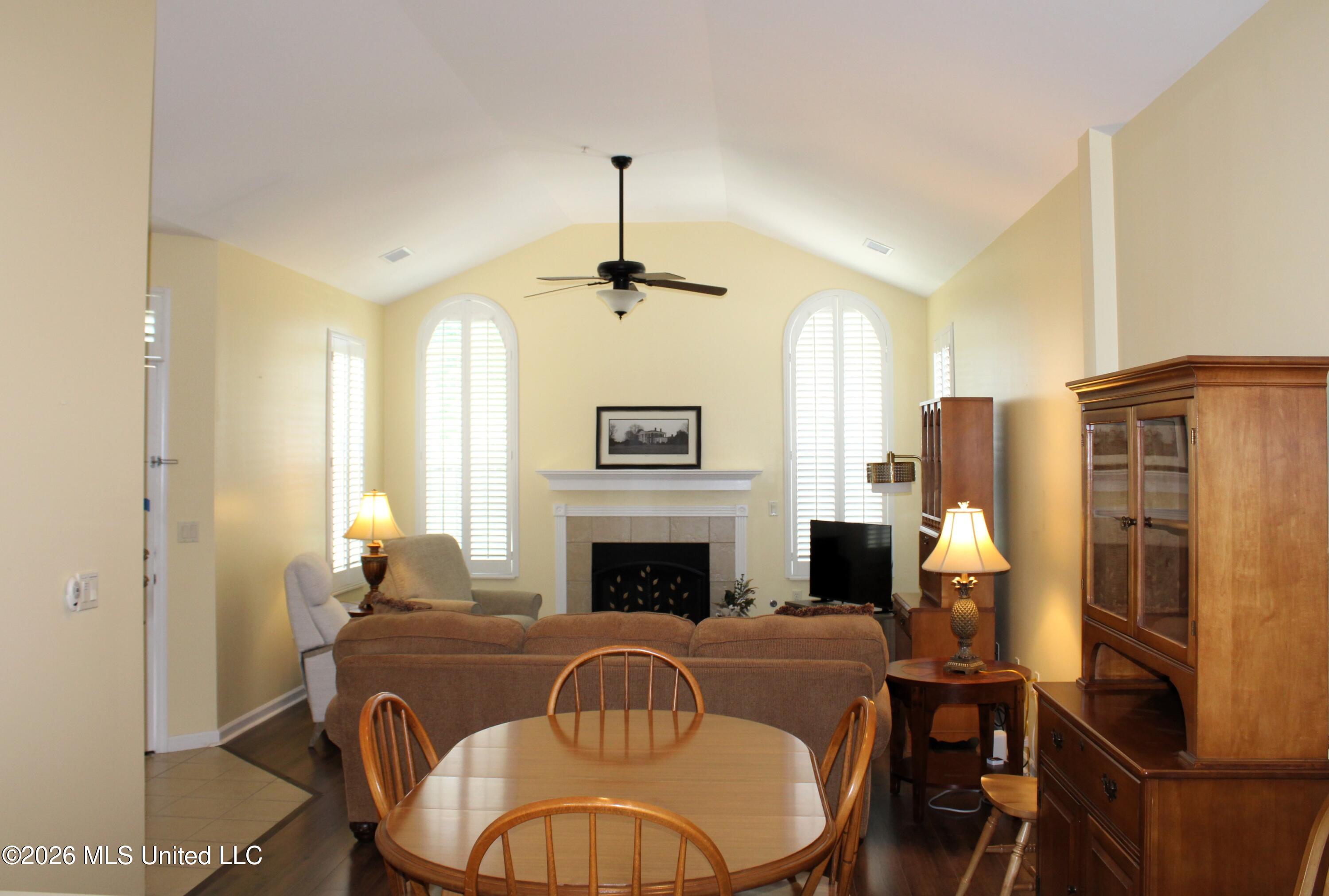 8753 Parkview Oaks Circle Property Photo 8