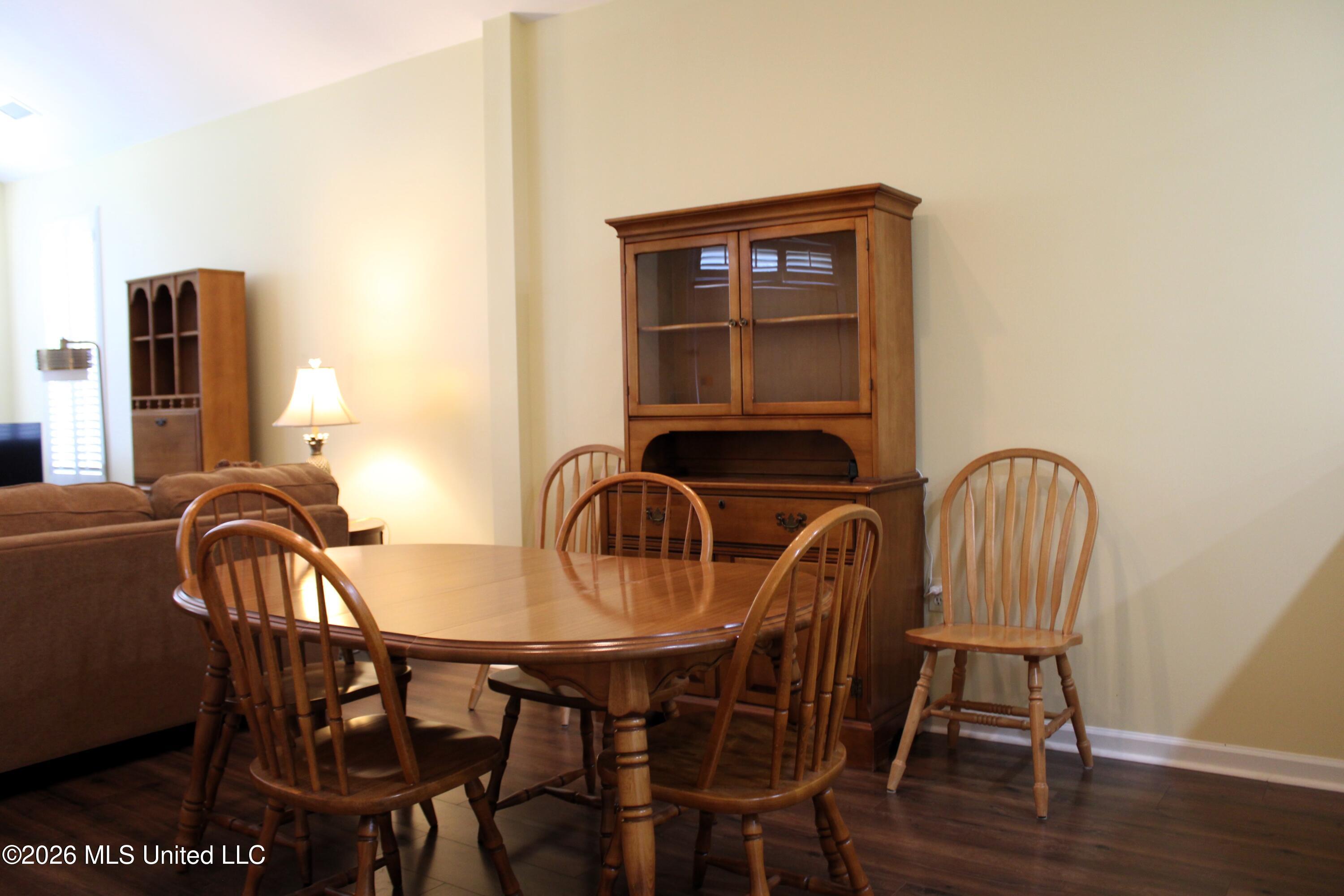 8753 Parkview Oaks Circle Property Photo 9