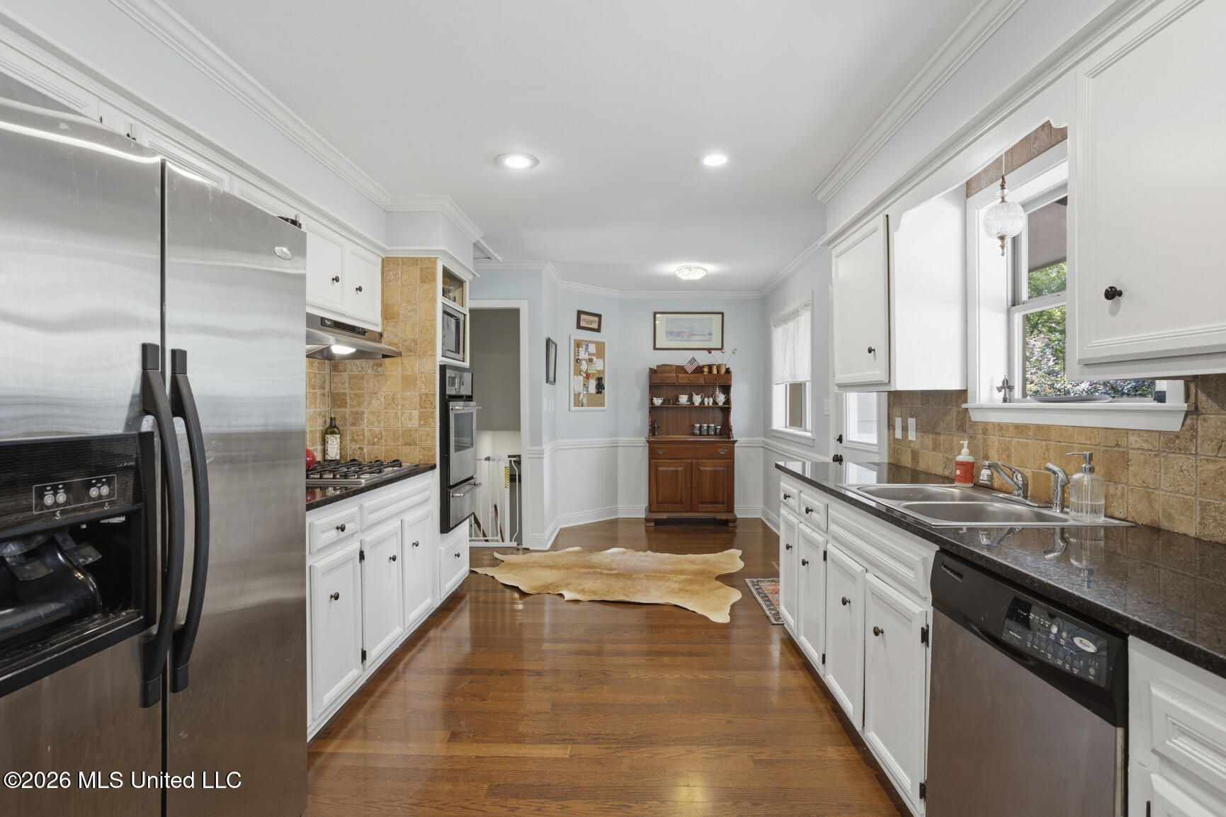 1806 Hillview Drive Property Photo 17