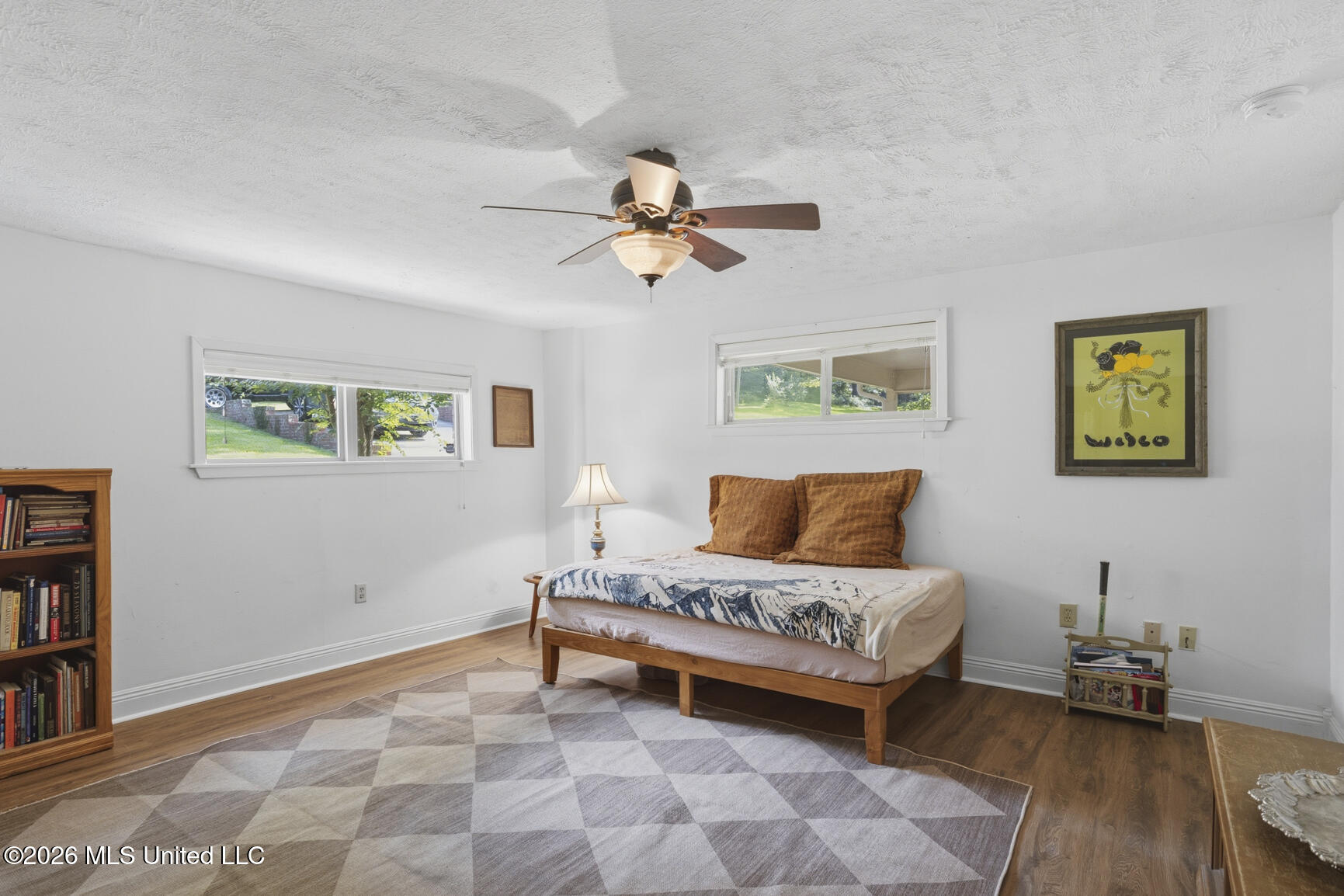 1806 Hillview Drive Property Photo 23
