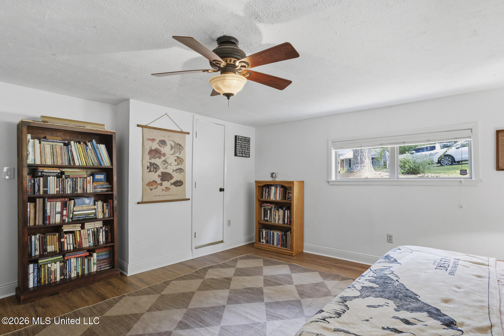 1806 Hillview Drive Property Photo 24
