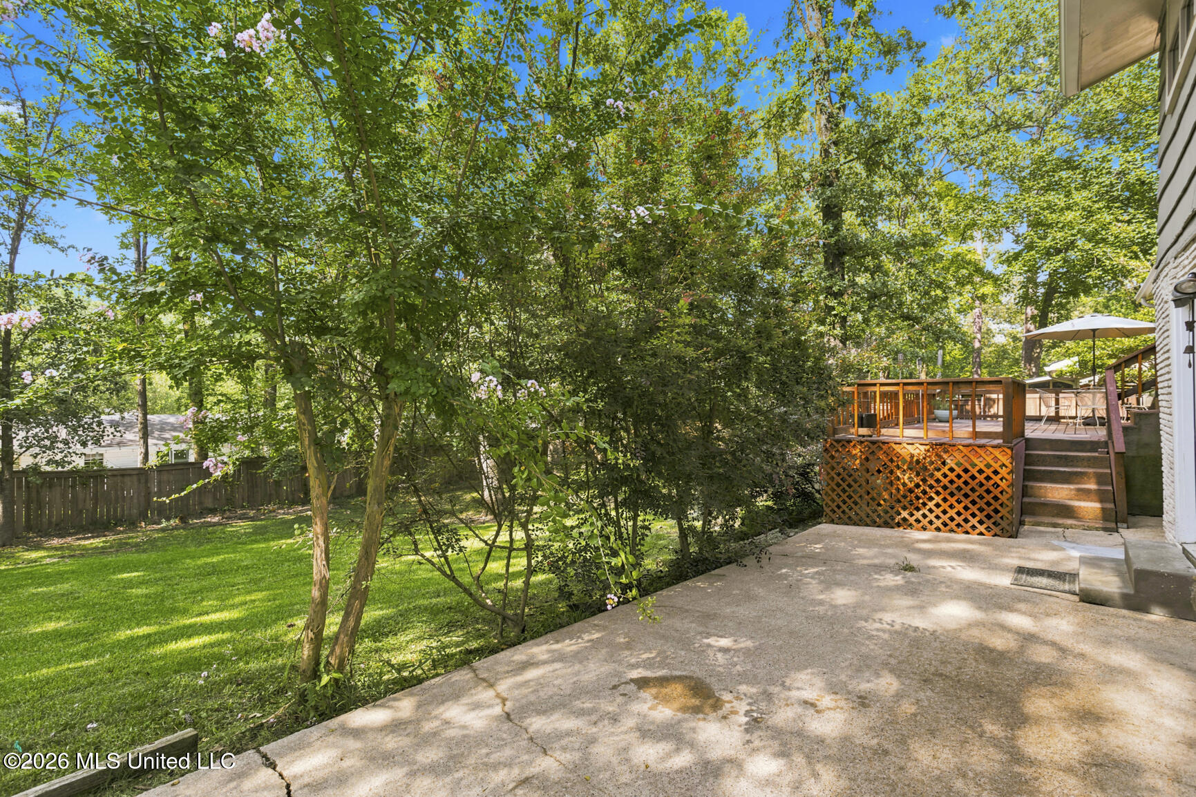 1806 Hillview Drive Property Photo 29