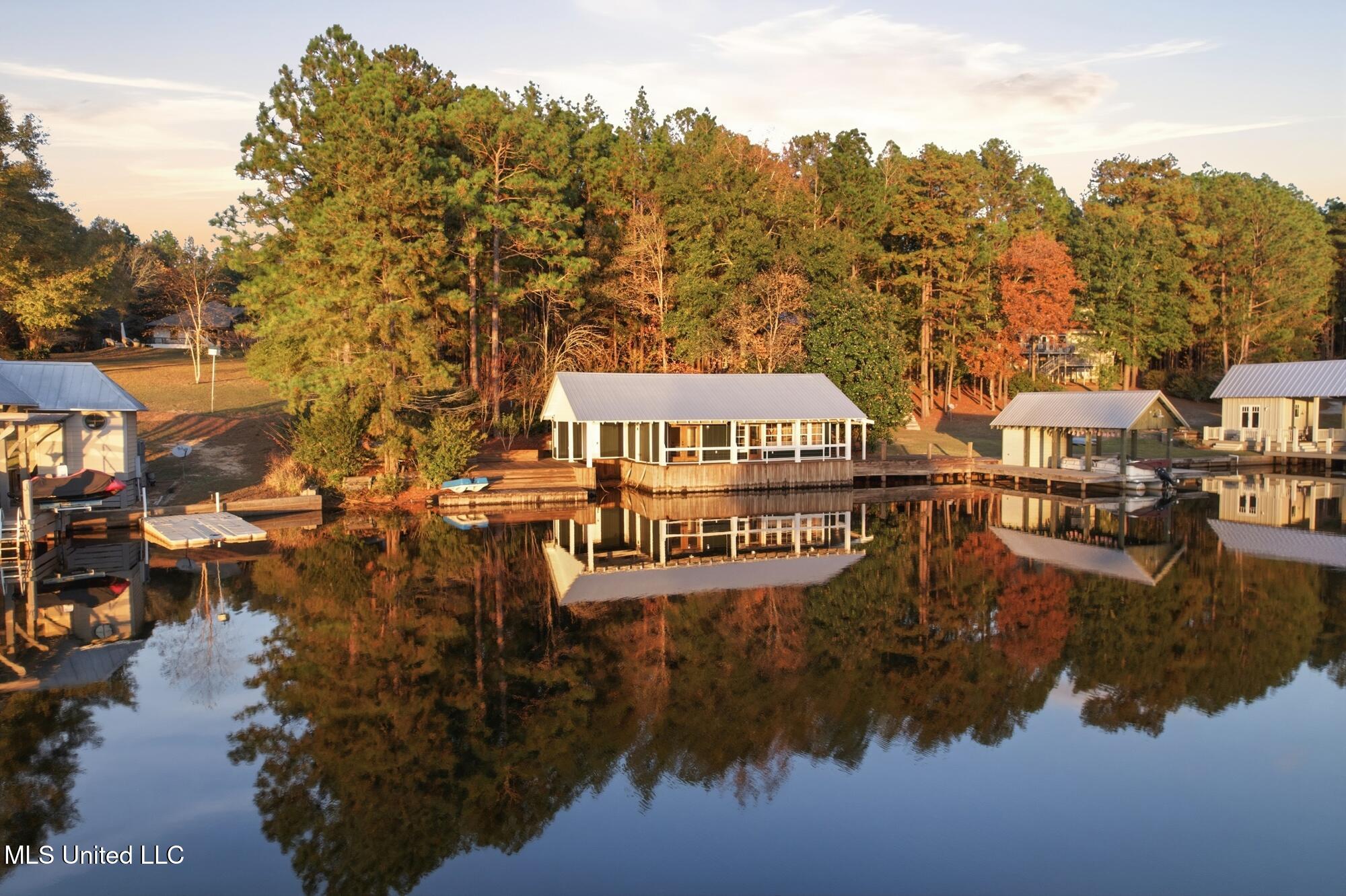 15 Lakeridge Point Property Photo 1