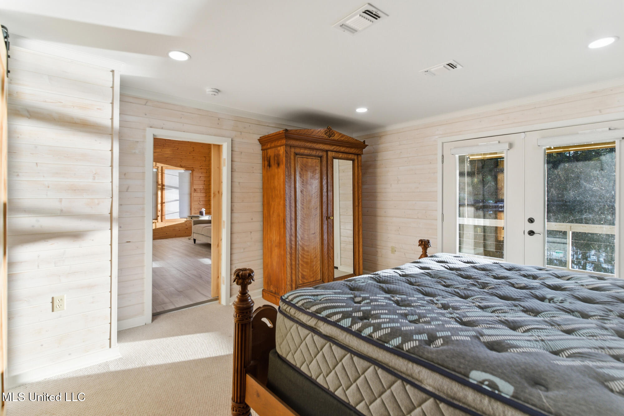 15 Lakeridge Point Property Photo 14