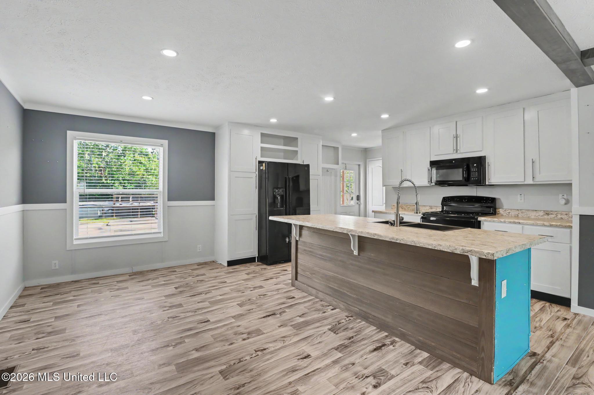 10011 Seaman Road Property Photo 7