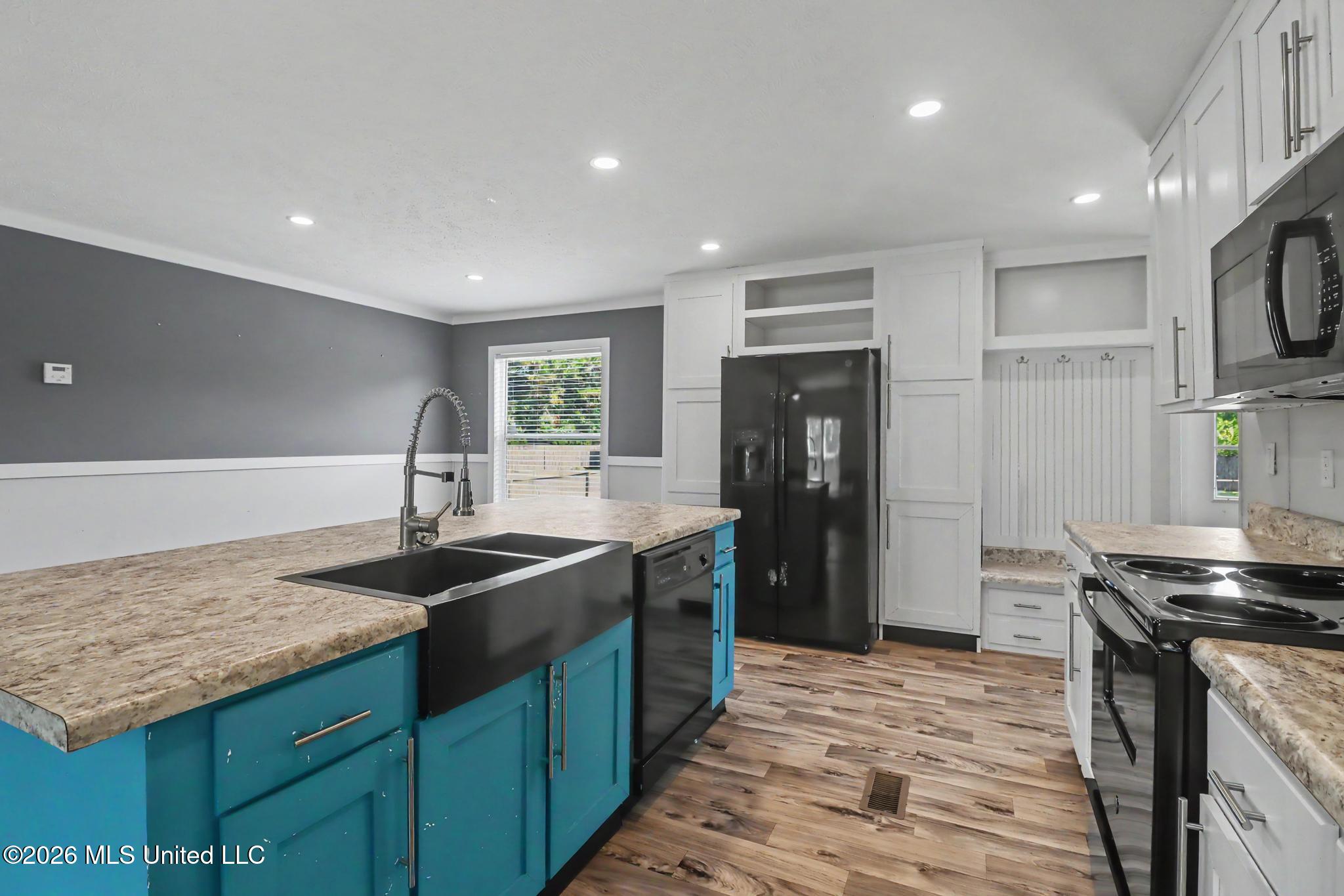 10011 Seaman Road Property Photo 8