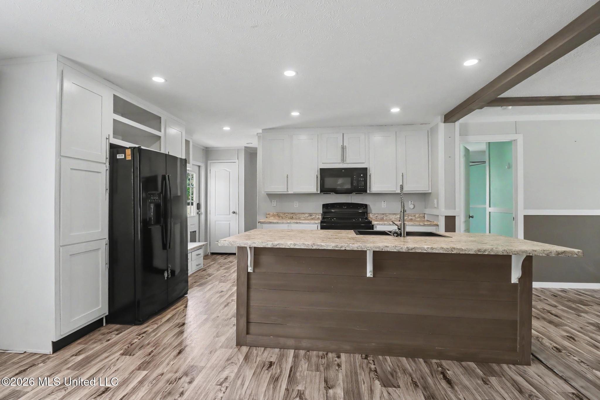 10011 Seaman Road Property Photo 9