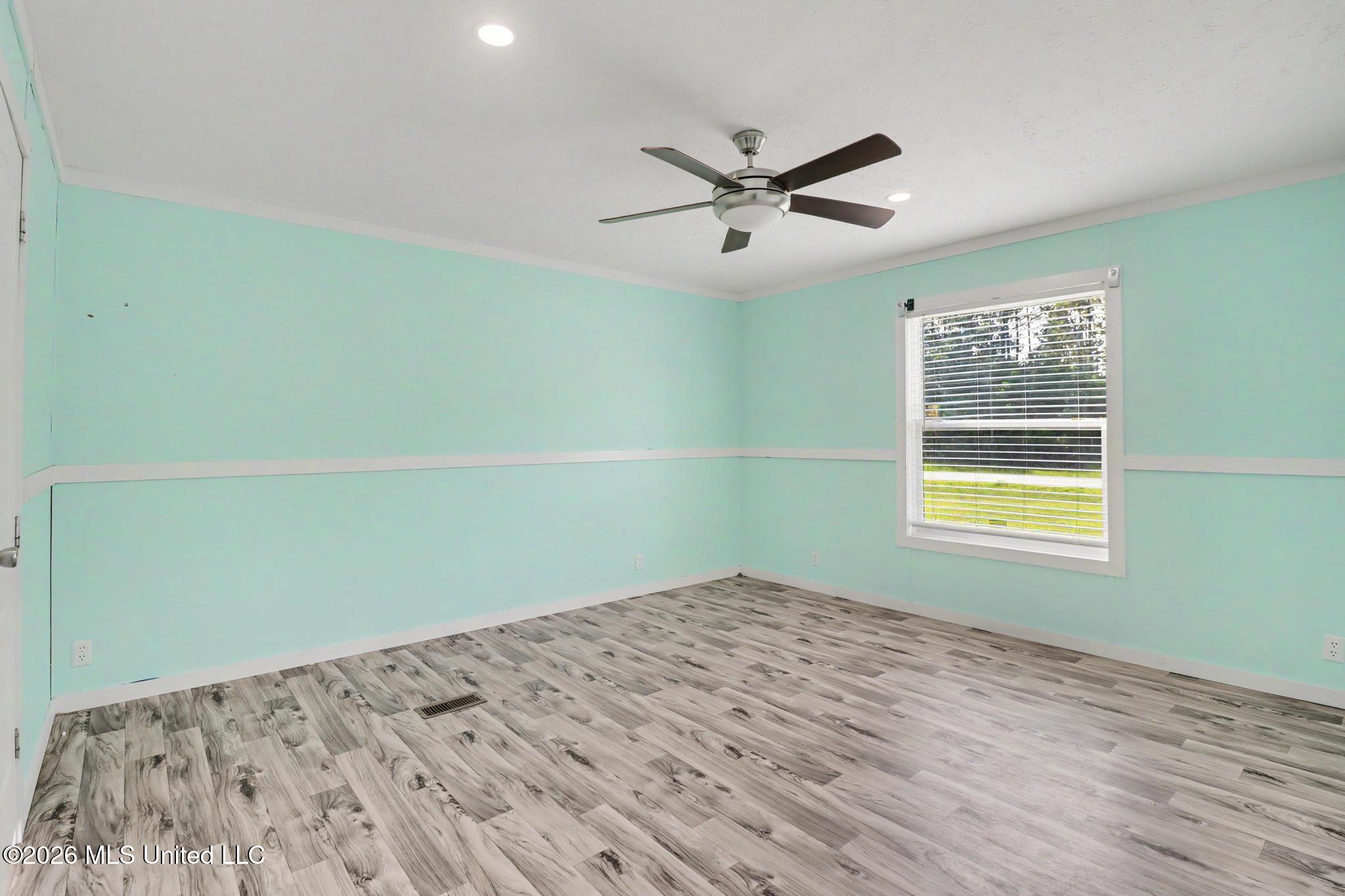 10011 Seaman Road Property Photo 11