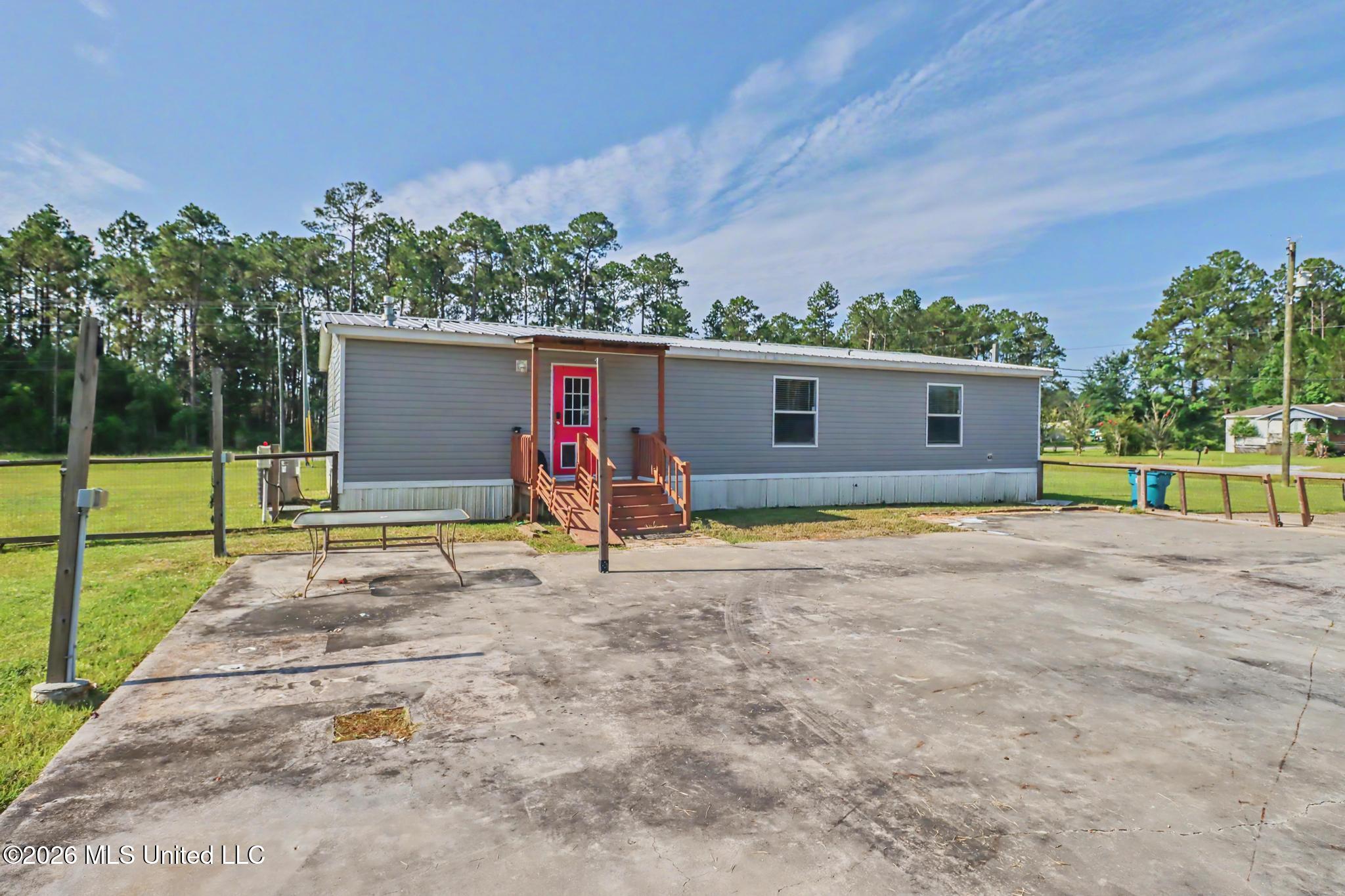 10011 Seaman Road Property Photo 25