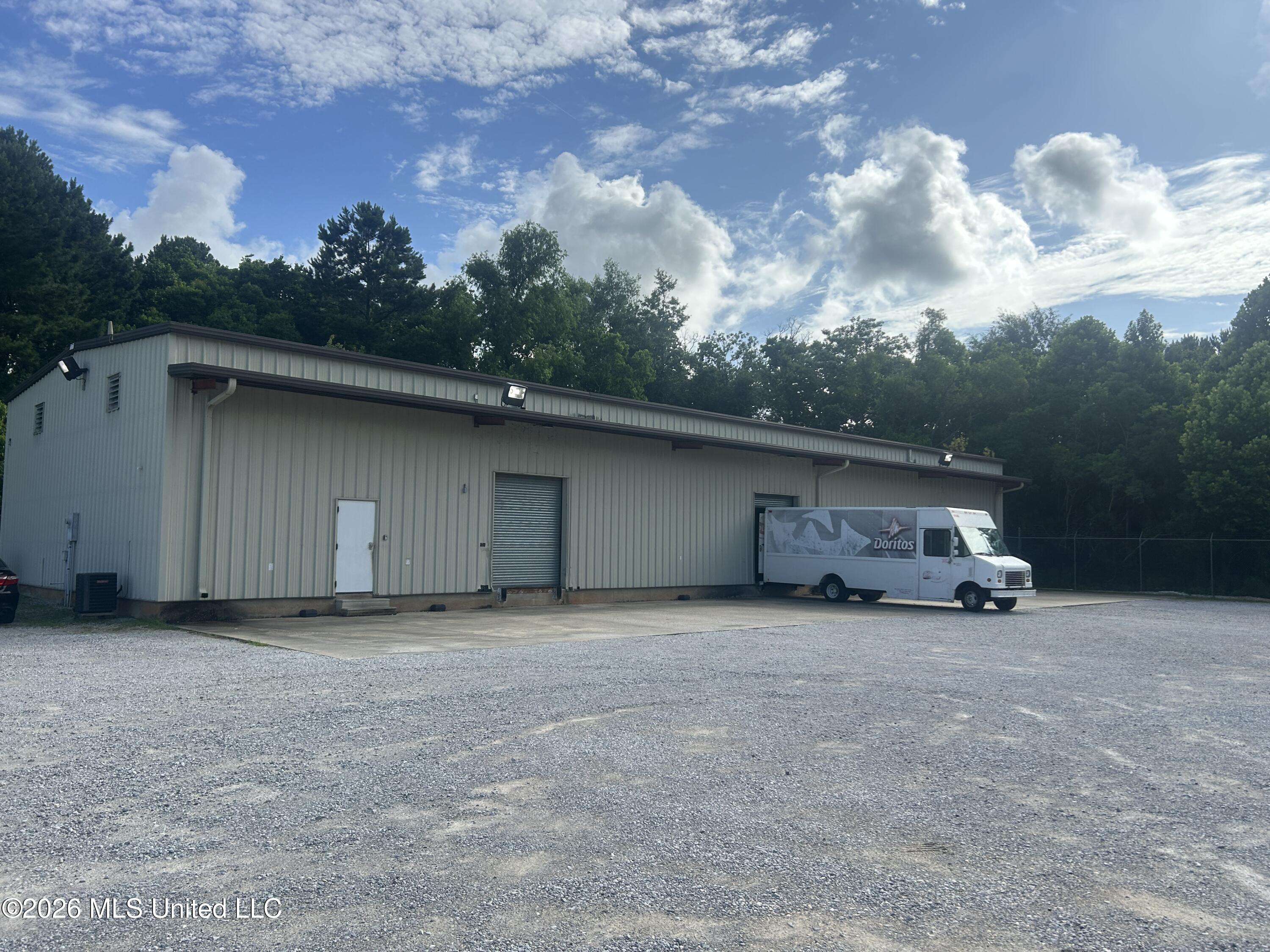 10816 N Highway 63 Highway Property Photo 1