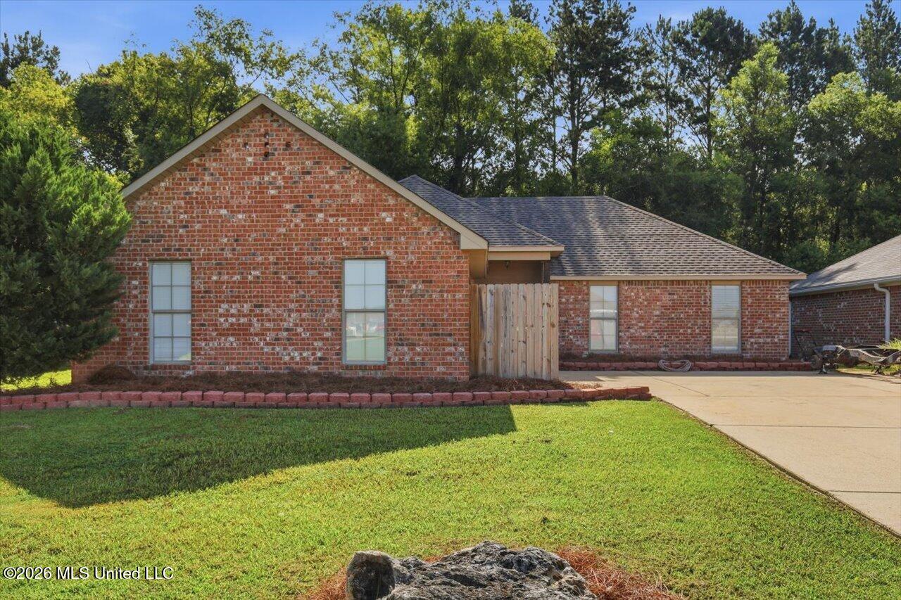 146 Cedar Spring Circle Property Photo 3