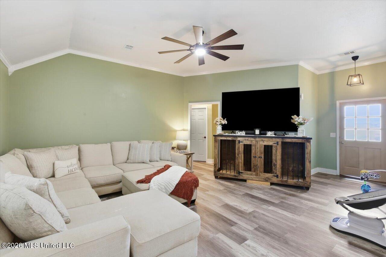 146 Cedar Spring Circle Property Photo 5