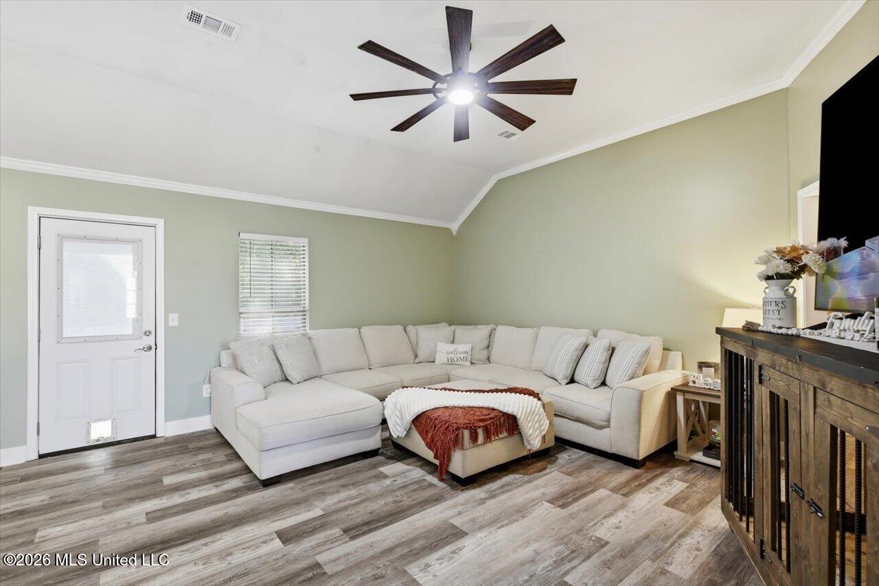 146 Cedar Spring Circle Property Photo 6