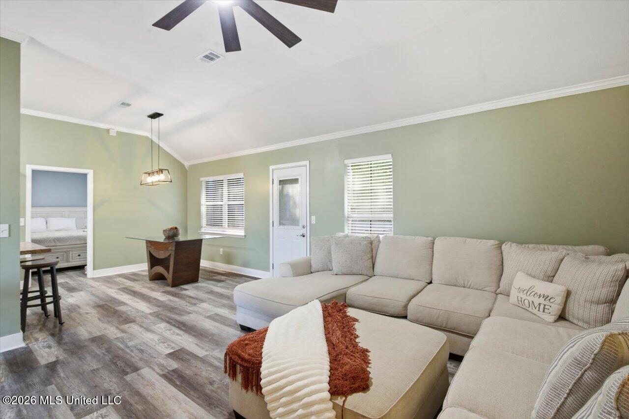 146 Cedar Spring Circle Property Photo 8