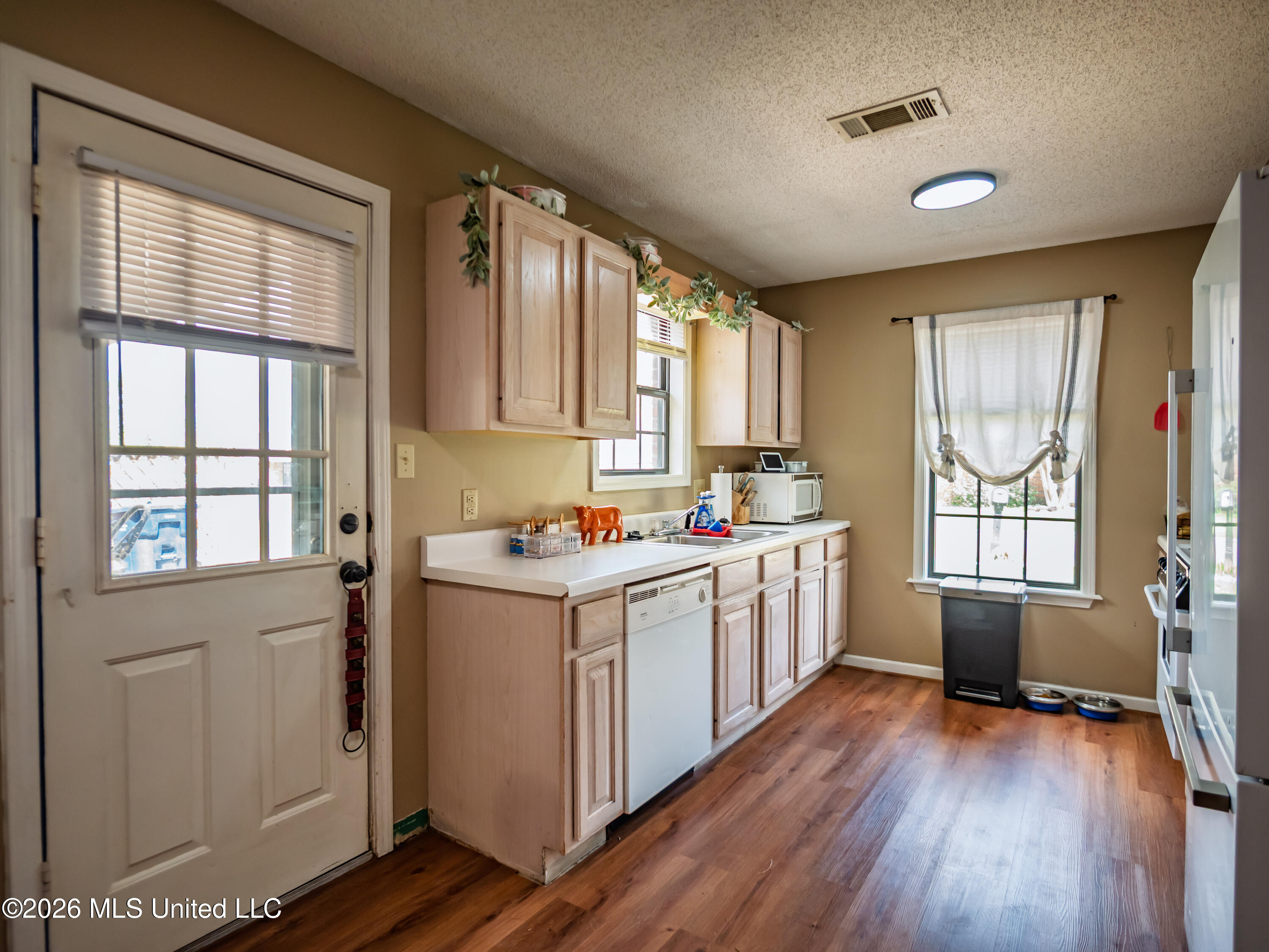 108 Dabney Street Property Photo 4
