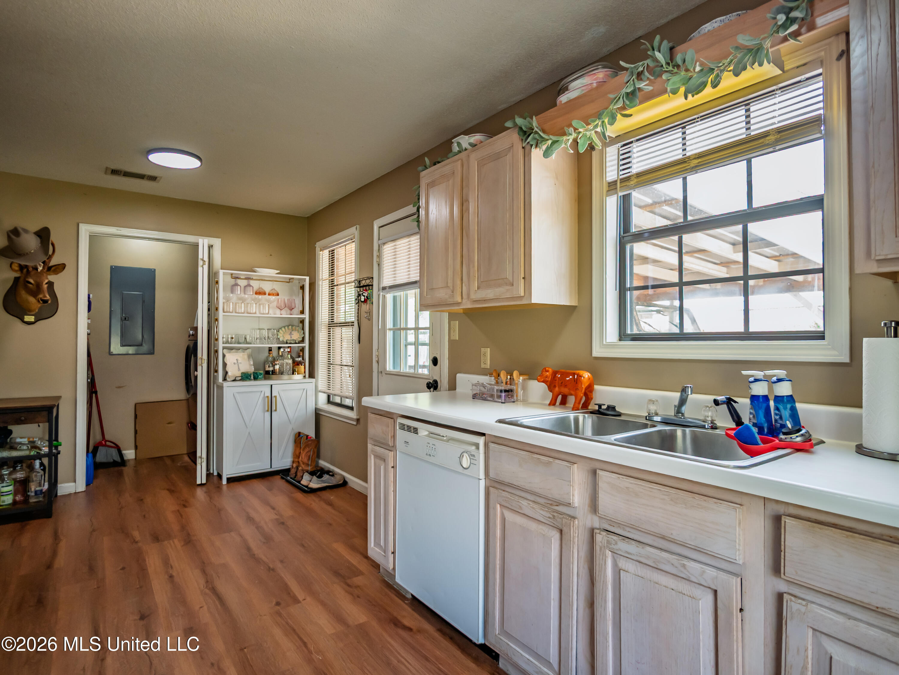 108 Dabney Street Property Photo 6