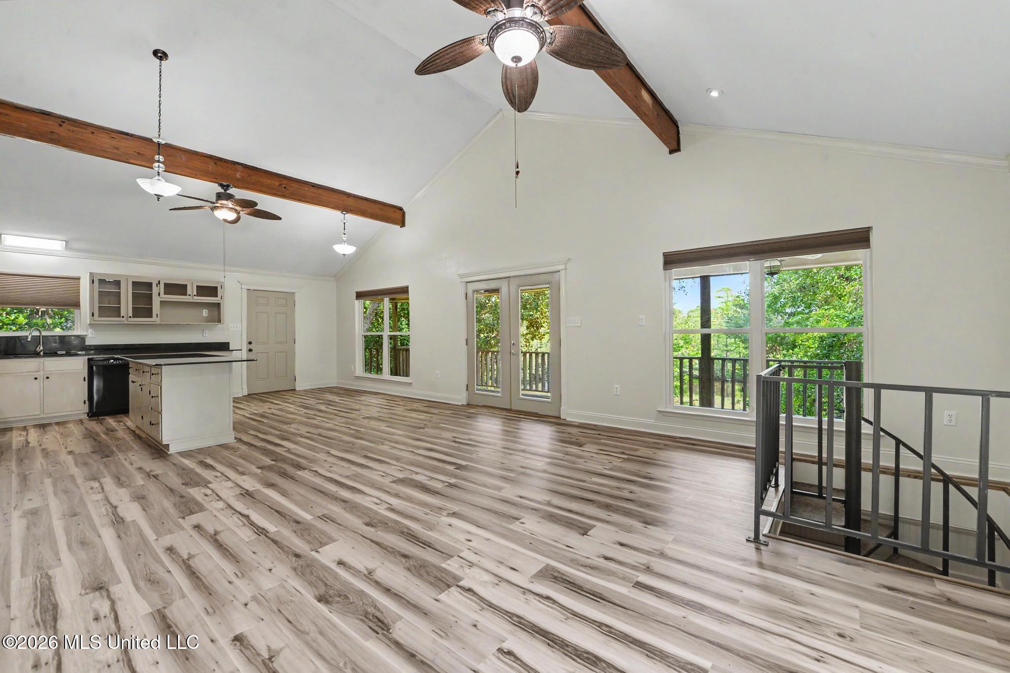 9813 Hidden Lake Road Property Photo 4