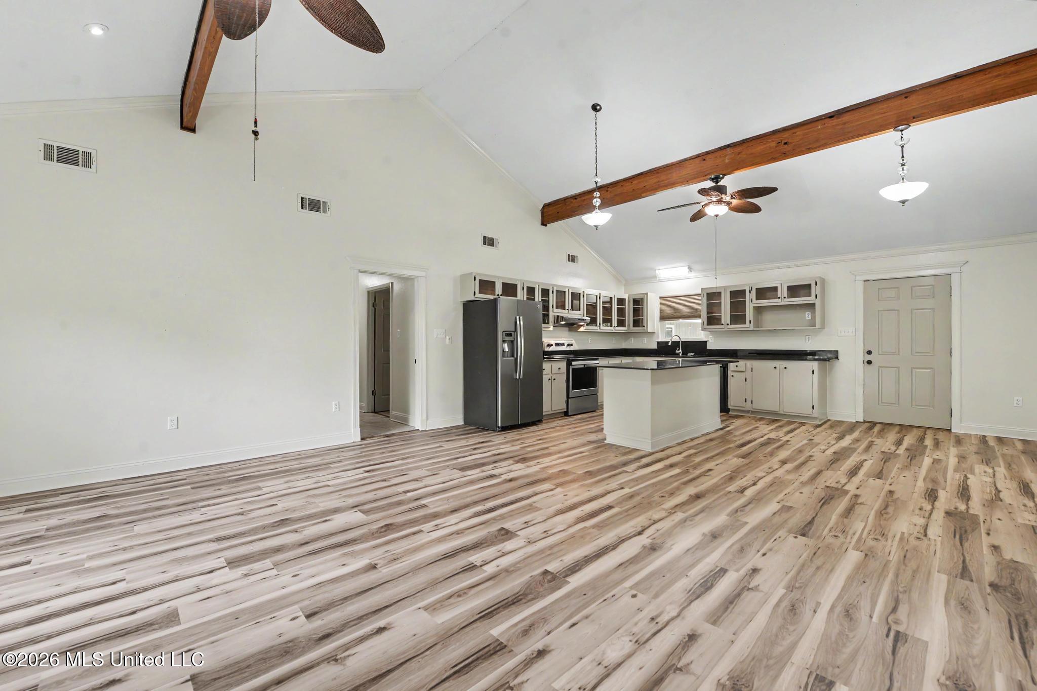 9813 Hidden Lake Road Property Photo 6