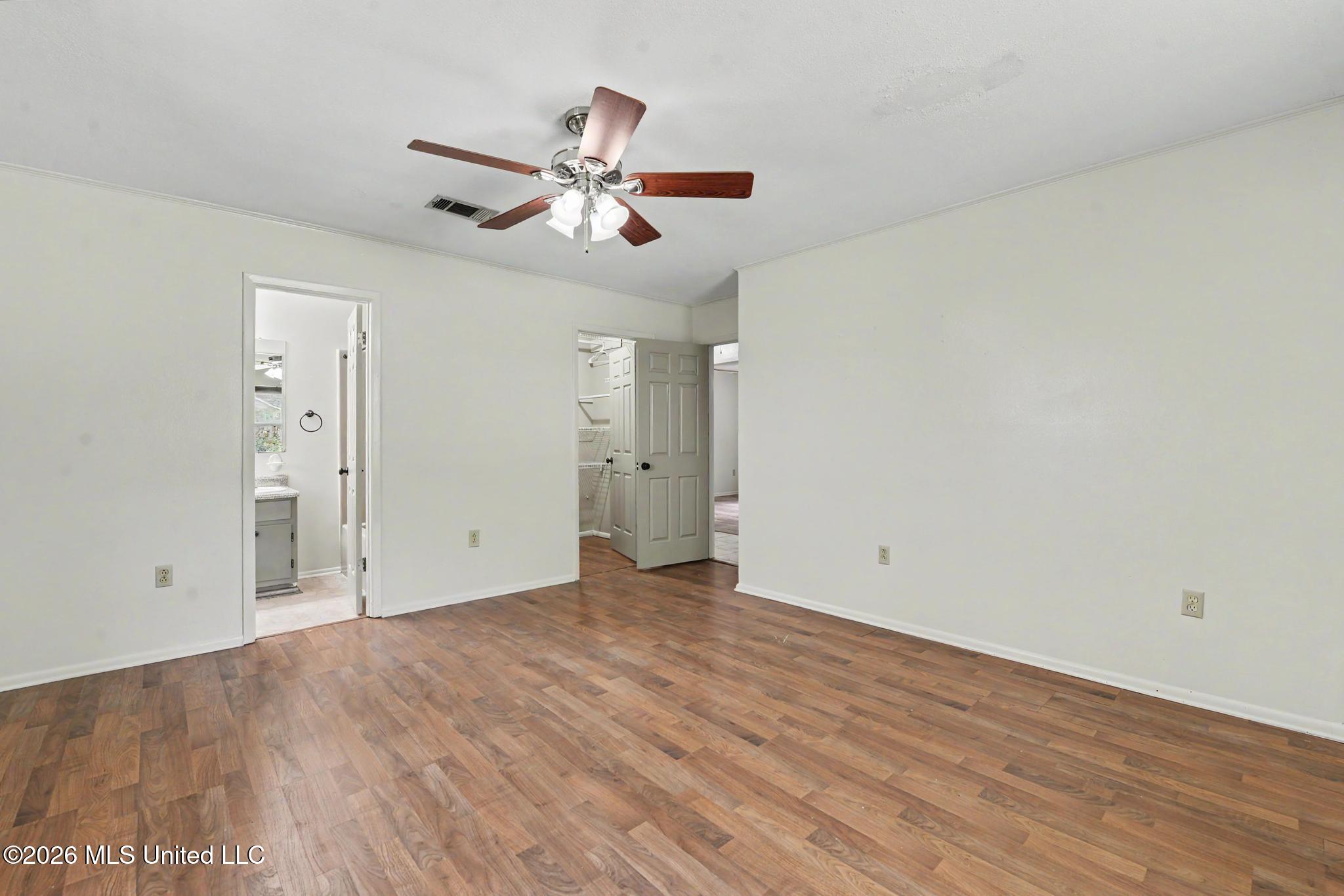 9813 Hidden Lake Road Property Photo 11