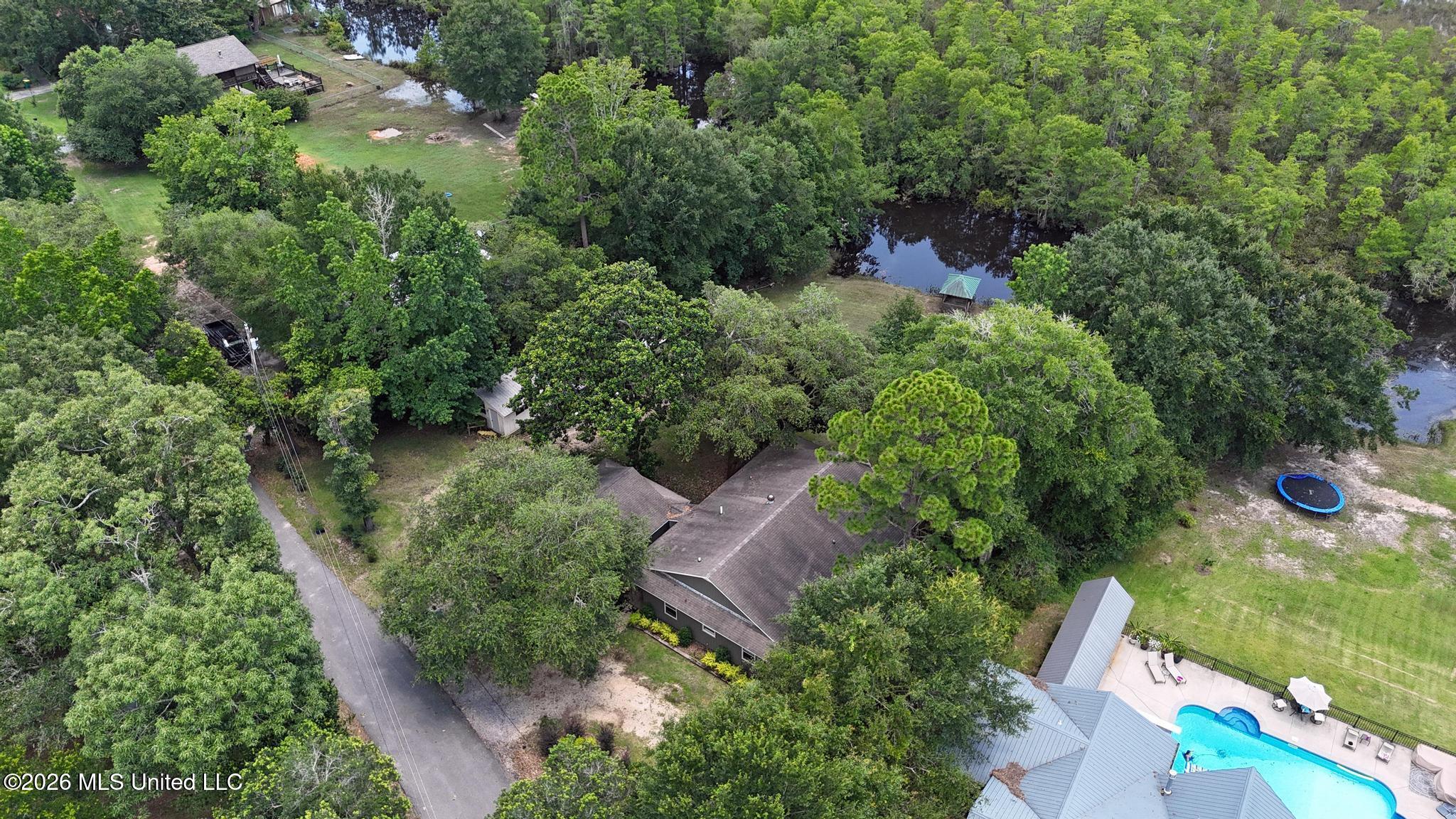 9813 Hidden Lake Road Property Photo 28