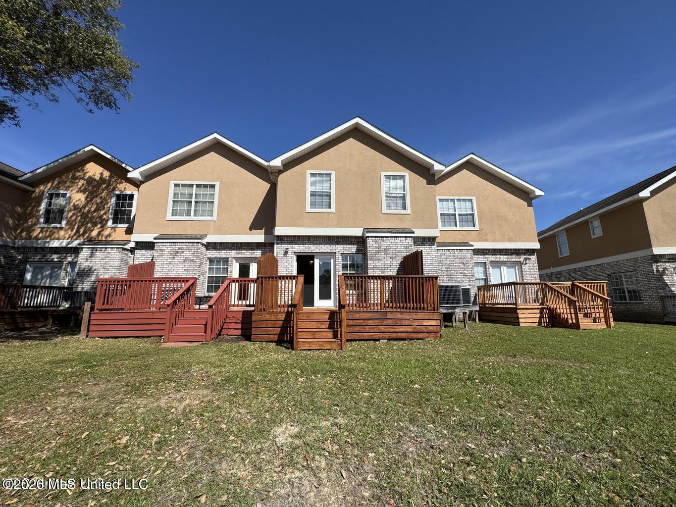 3479 Riverbend Cove Property Photo 6