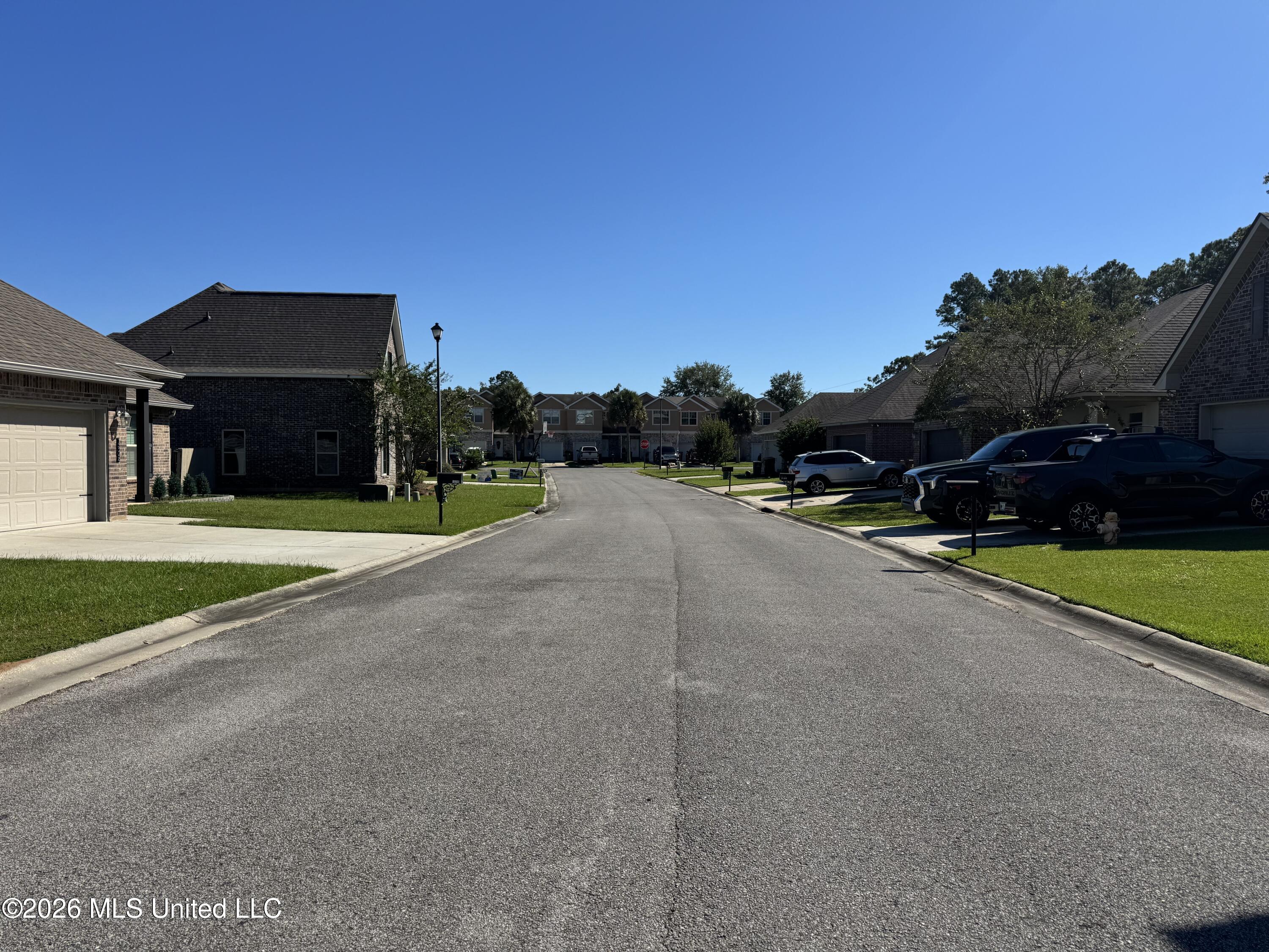 3479 Riverbend Cove Property Photo 6