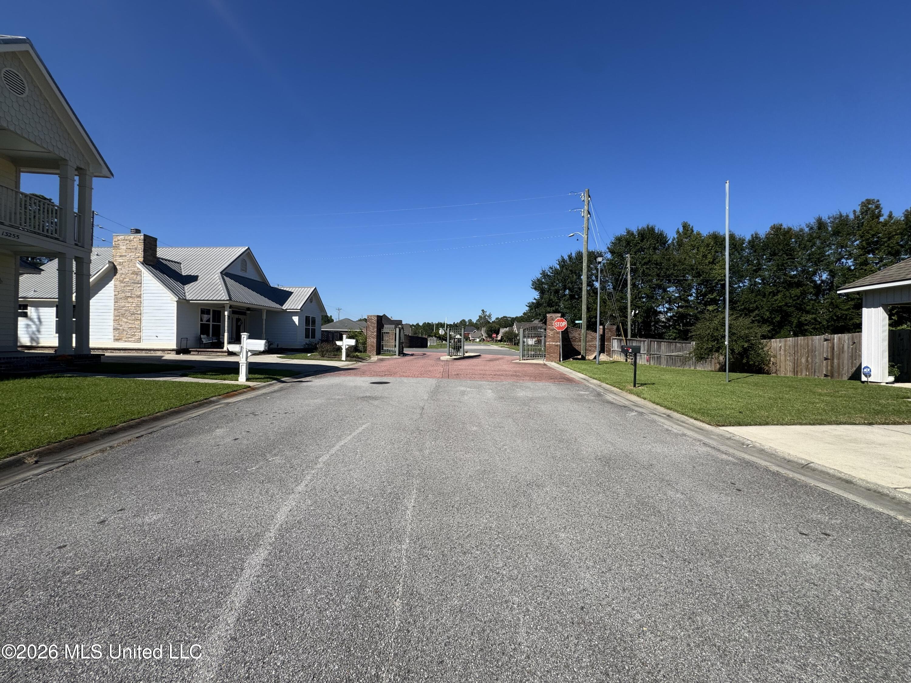 3479 Riverbend Cove Property Photo 8