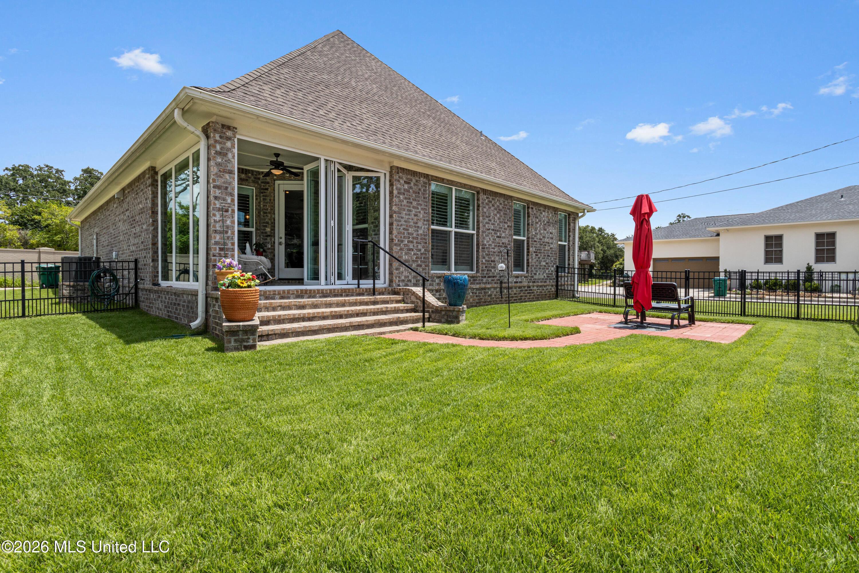1515 Olive Avenue Property Photo 25