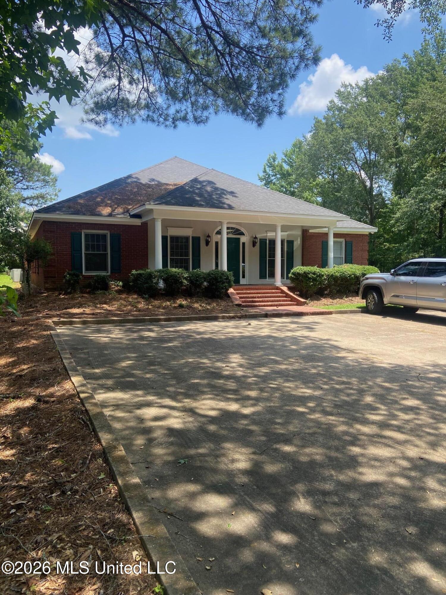 6562 Dogwood View Parkway Property Photo 1