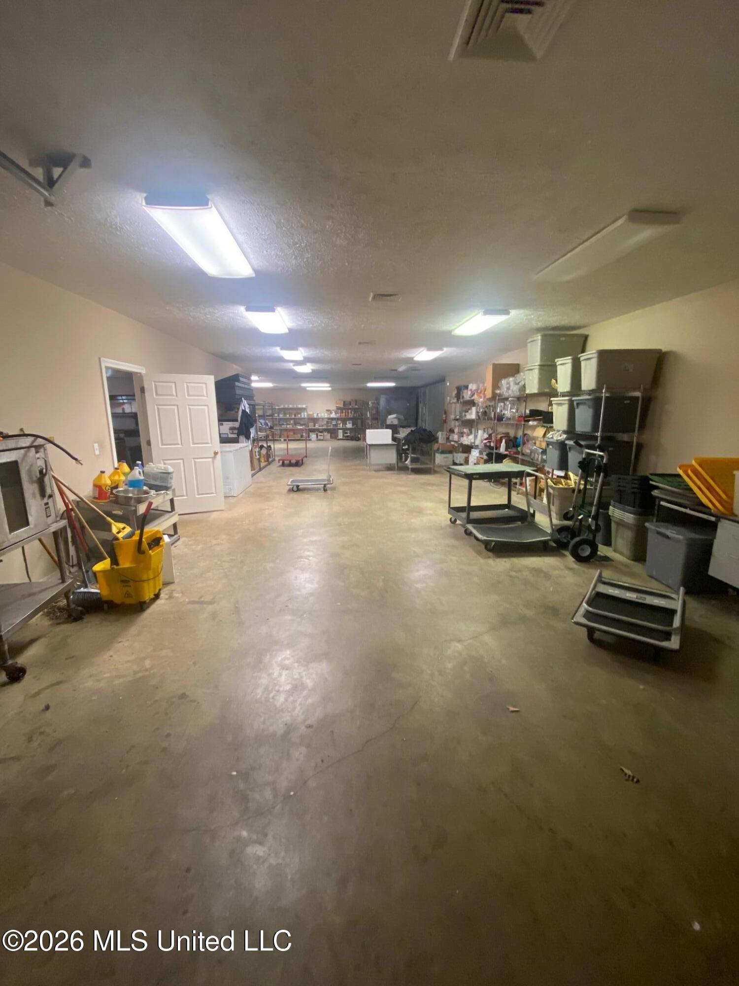6562 Dogwood View Parkway Property Photo 9