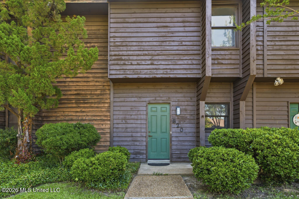 820 Planters Point Drive Property Photo 1