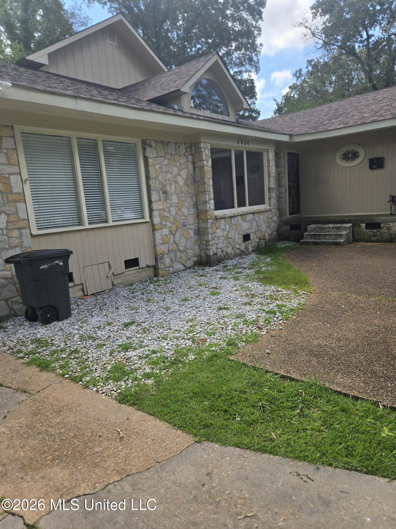 4634 Manila Drive Property Photo 3