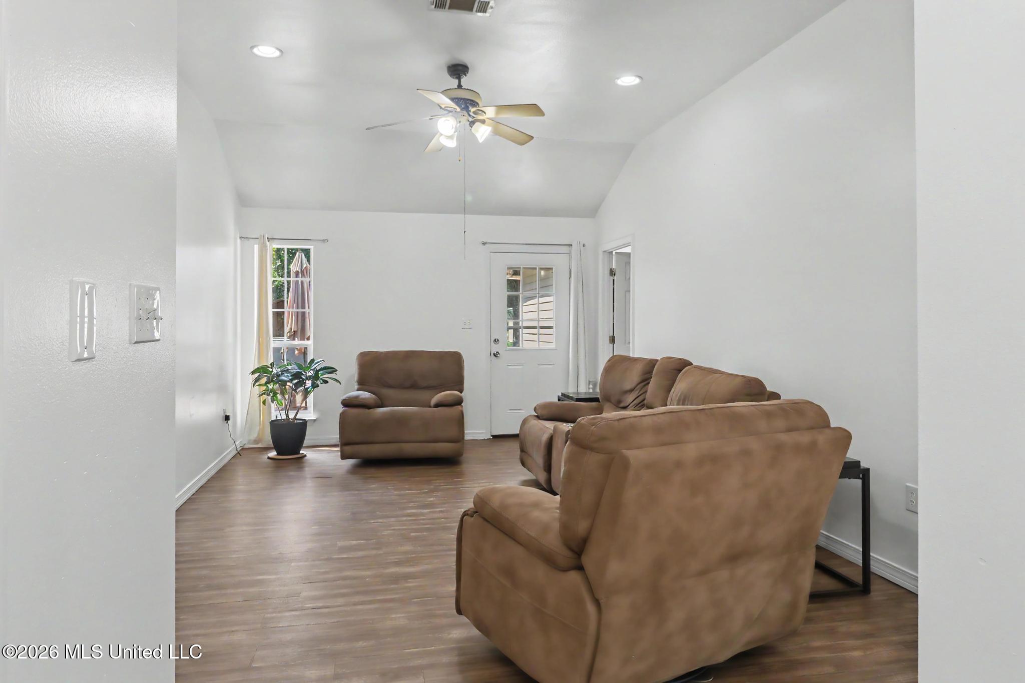1210 Seventh Street Property Photo 2