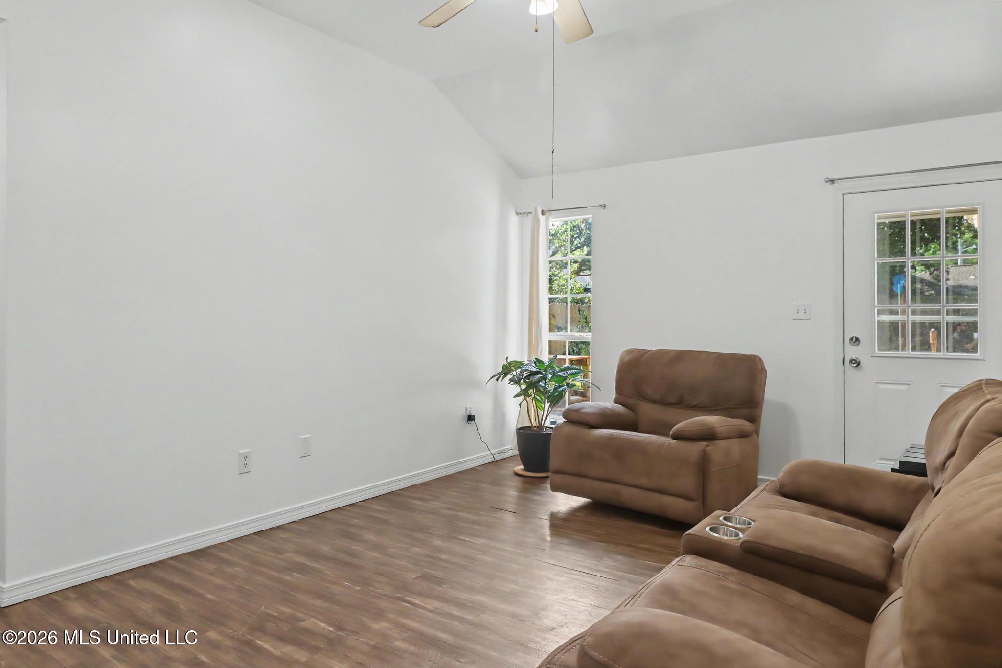 1210 Seventh Street Property Photo 3