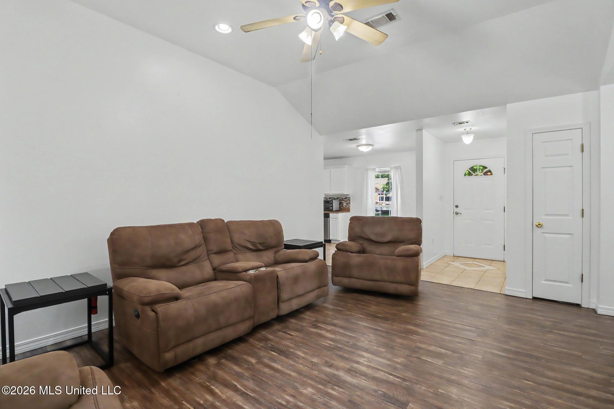1210 Seventh Street Property Photo 4