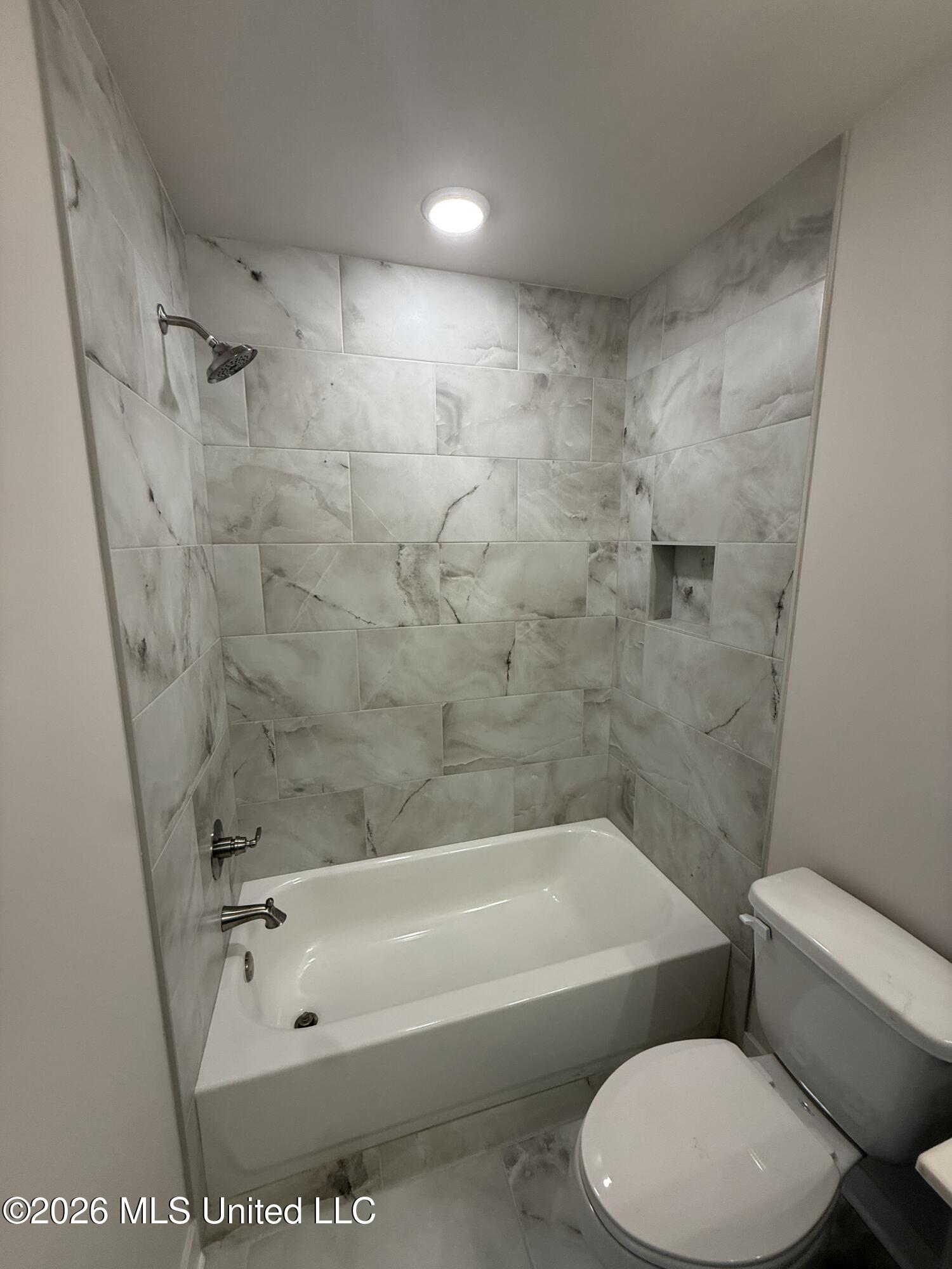 6604 Boxley Pointe Property Photo 7